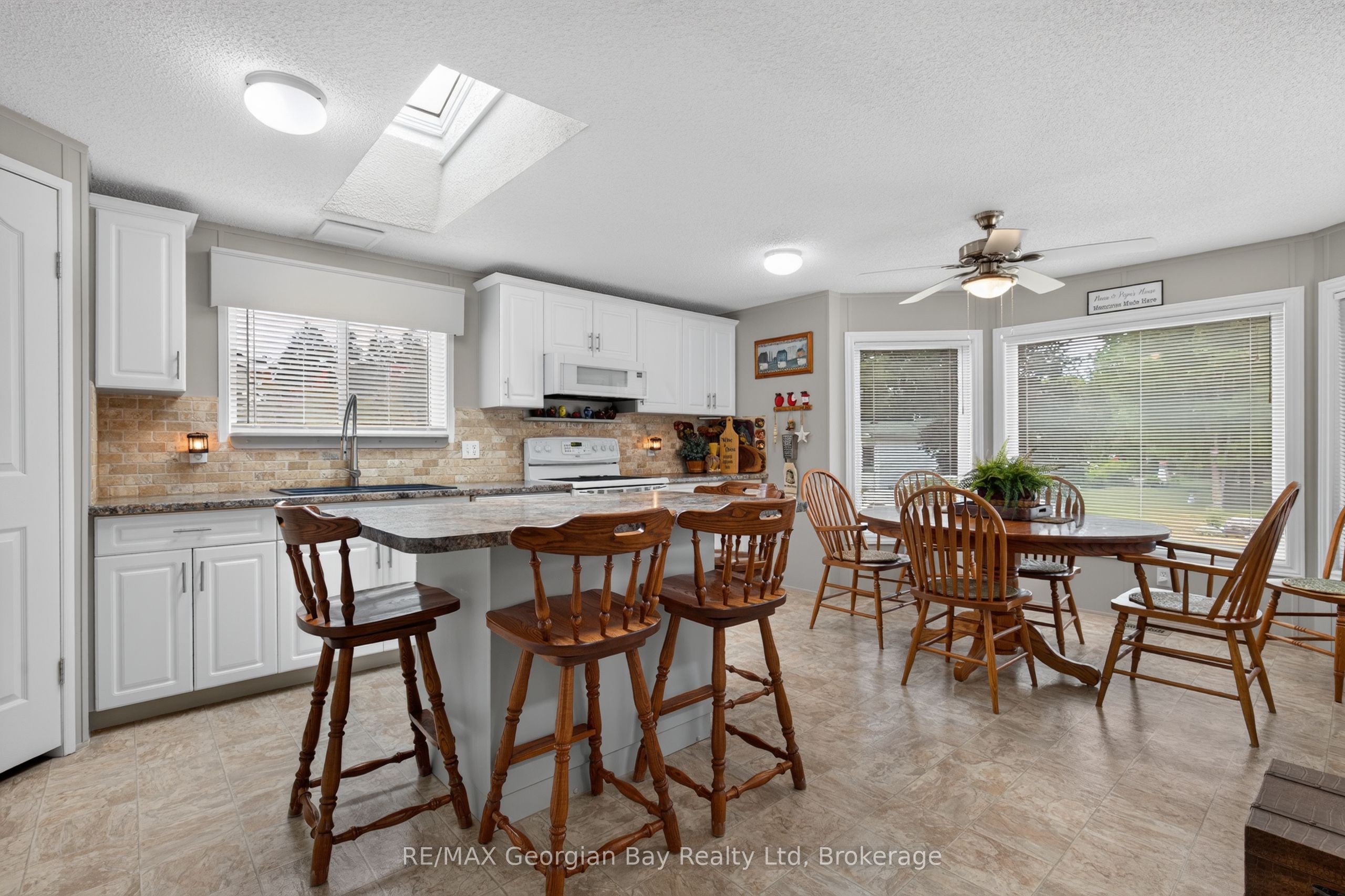 5411 Elliott Side Road 27 Scottsdale, Tay, ON L4R 4K3 photo 3