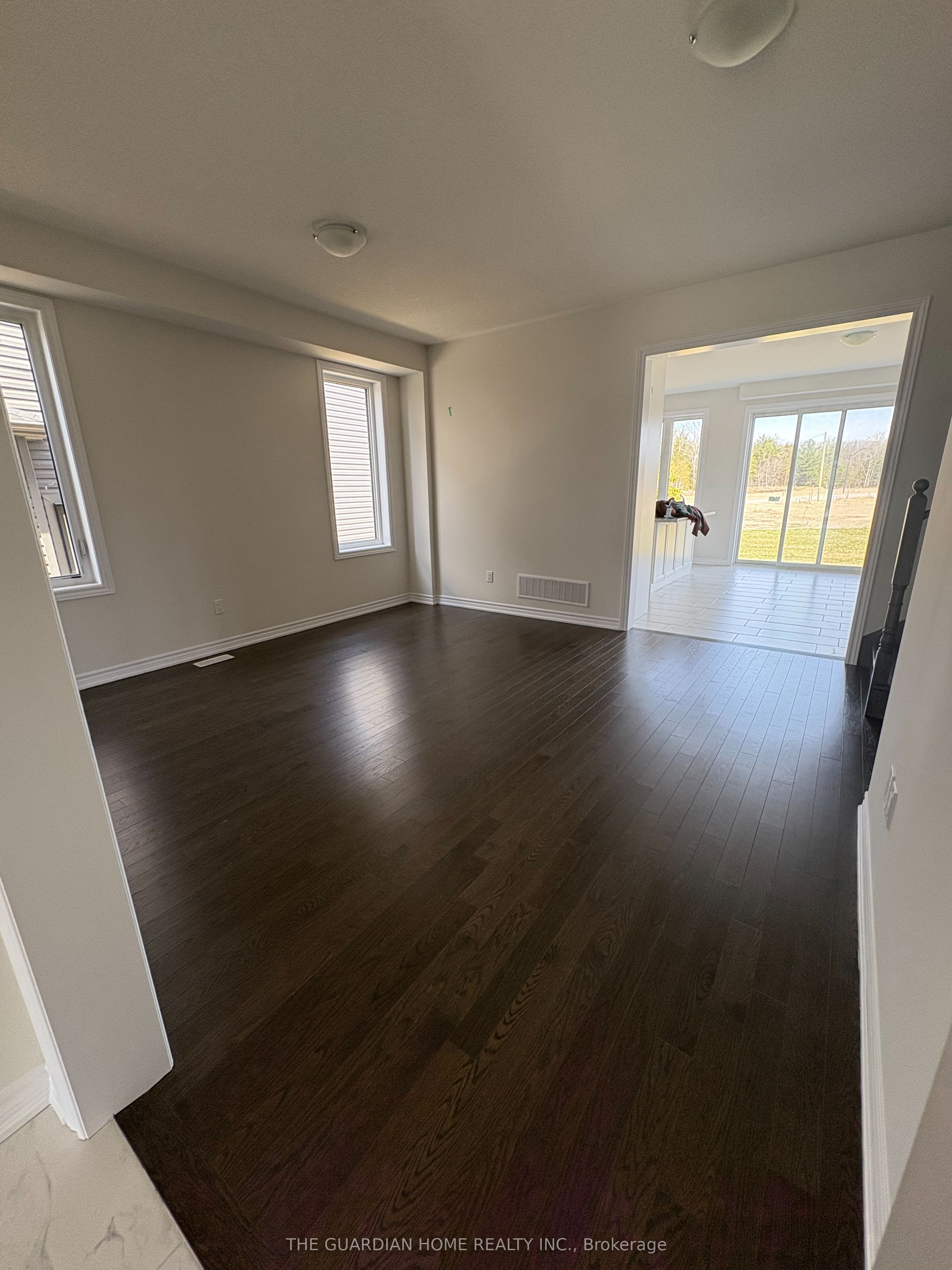 7 Tran Street, Wasaga Beach, ON L9Z 0M9 photo 4