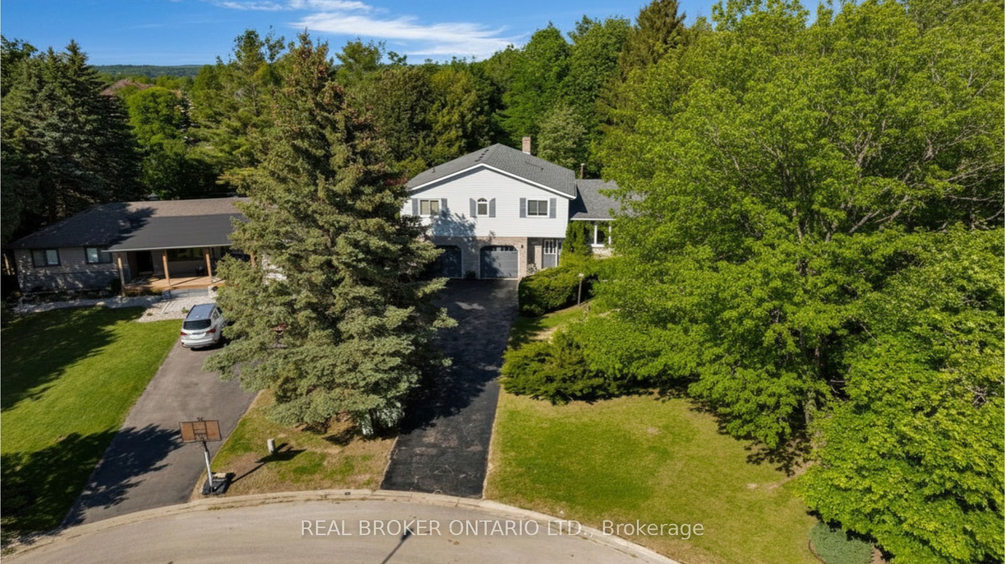 215 Mary Anne Drive, Barrie, ON L4N 4T1 photo 5