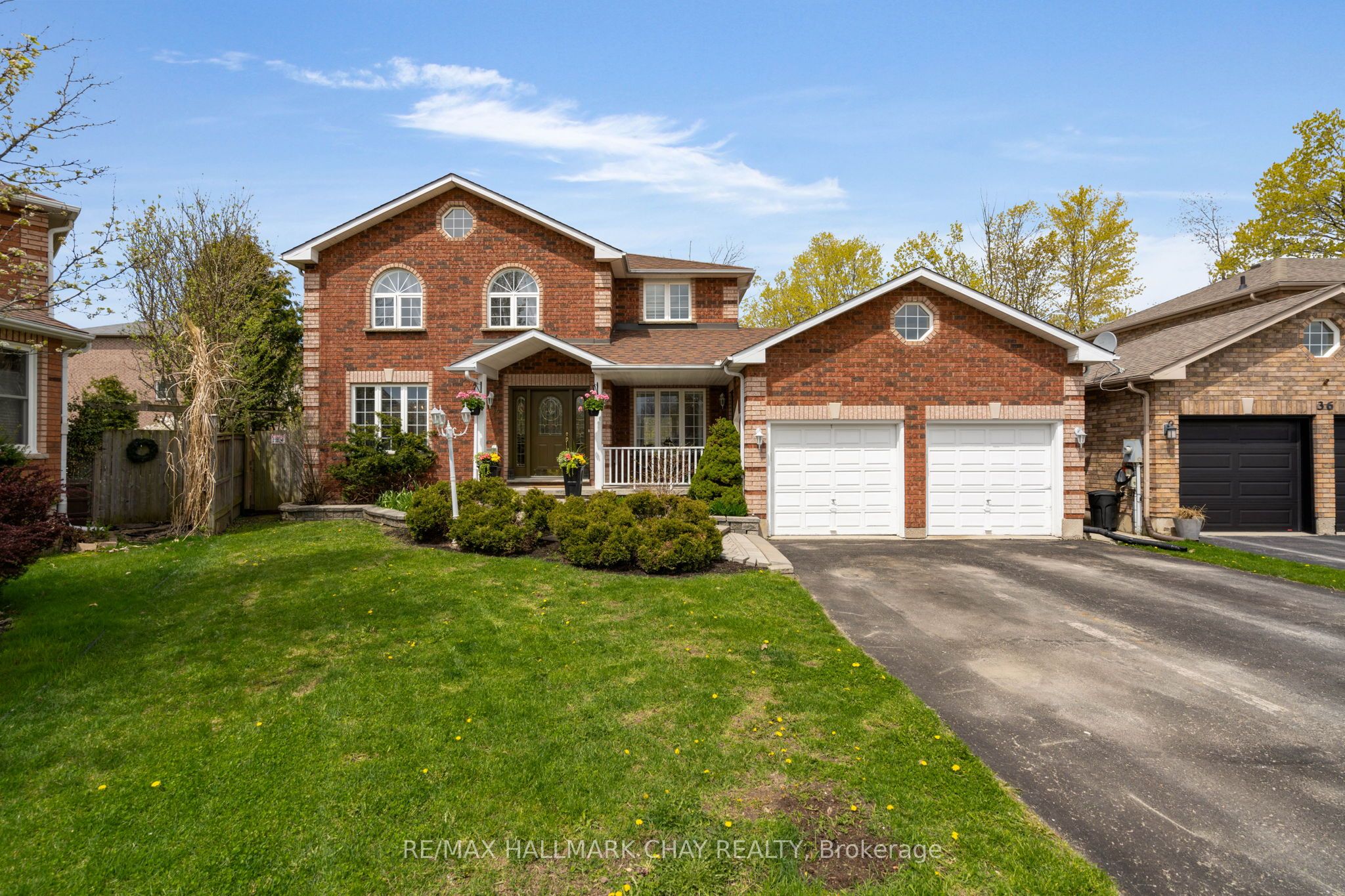 34 Crompton Drive, Barrie, ON L4M 6N1 photo 2