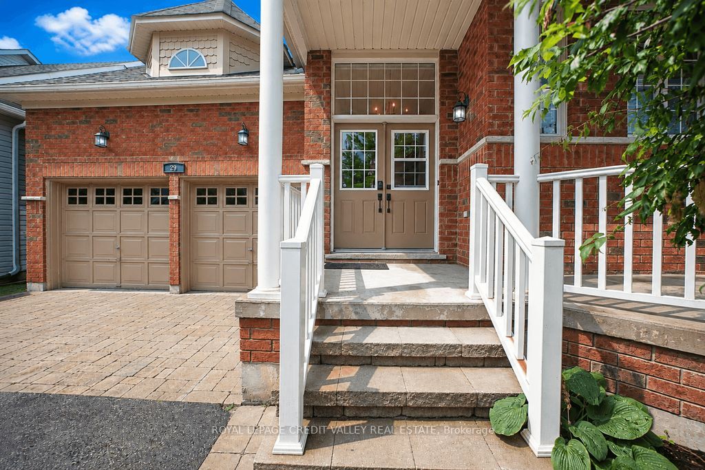 29 Counsellor Terrace, Barrie, ON L4M 7H1 photo 2