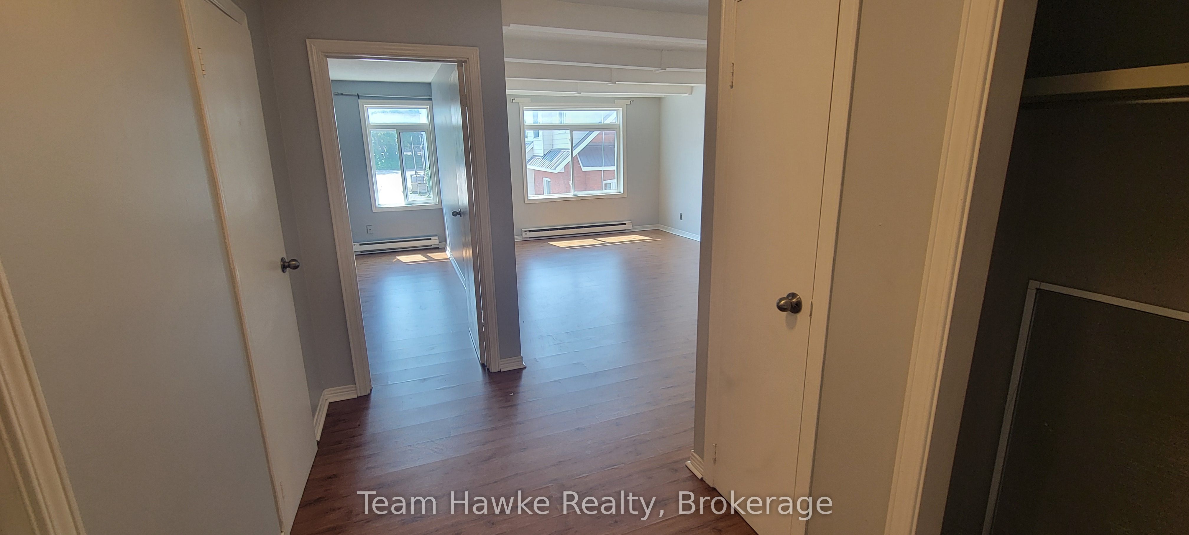 349 KING Street 2, Midland, ON L4R 3K7 photo 4