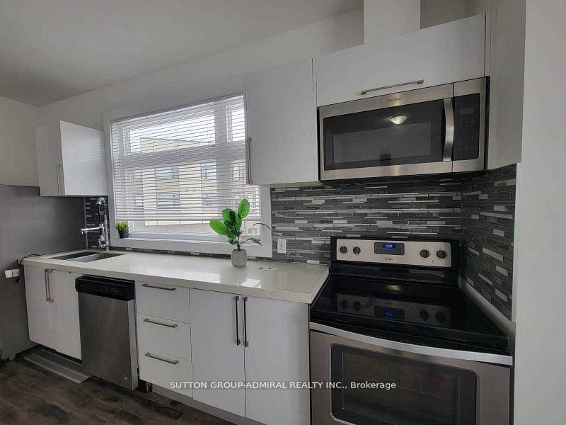 540 Essa Road 17, Barrie, ON L4N 9E5 photo 5