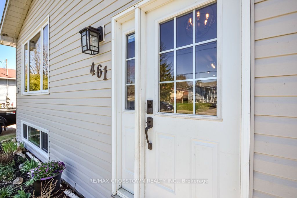 461 Barnes Avenue, Tay, ON L0K 1R0 photo 5