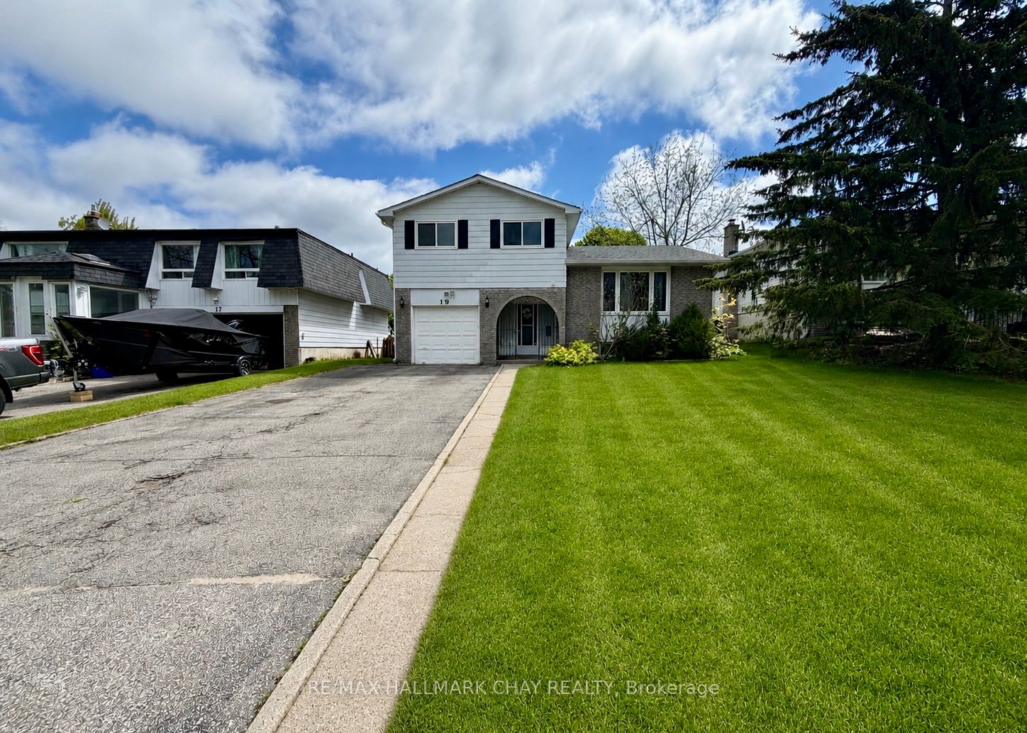 19 Carol Road, Barrie, ON L4N 3P6