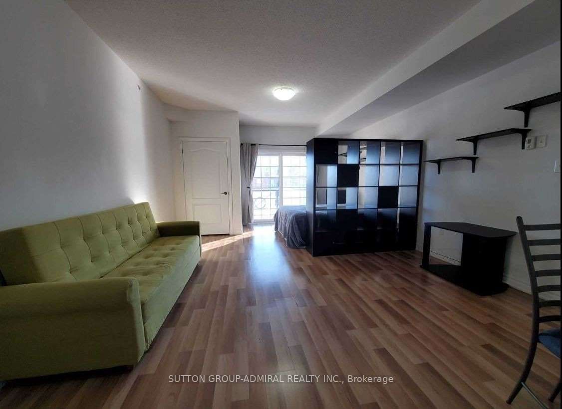 40 Ferndale Drive 304, Barrie, ON L4N 2L3 photo 2