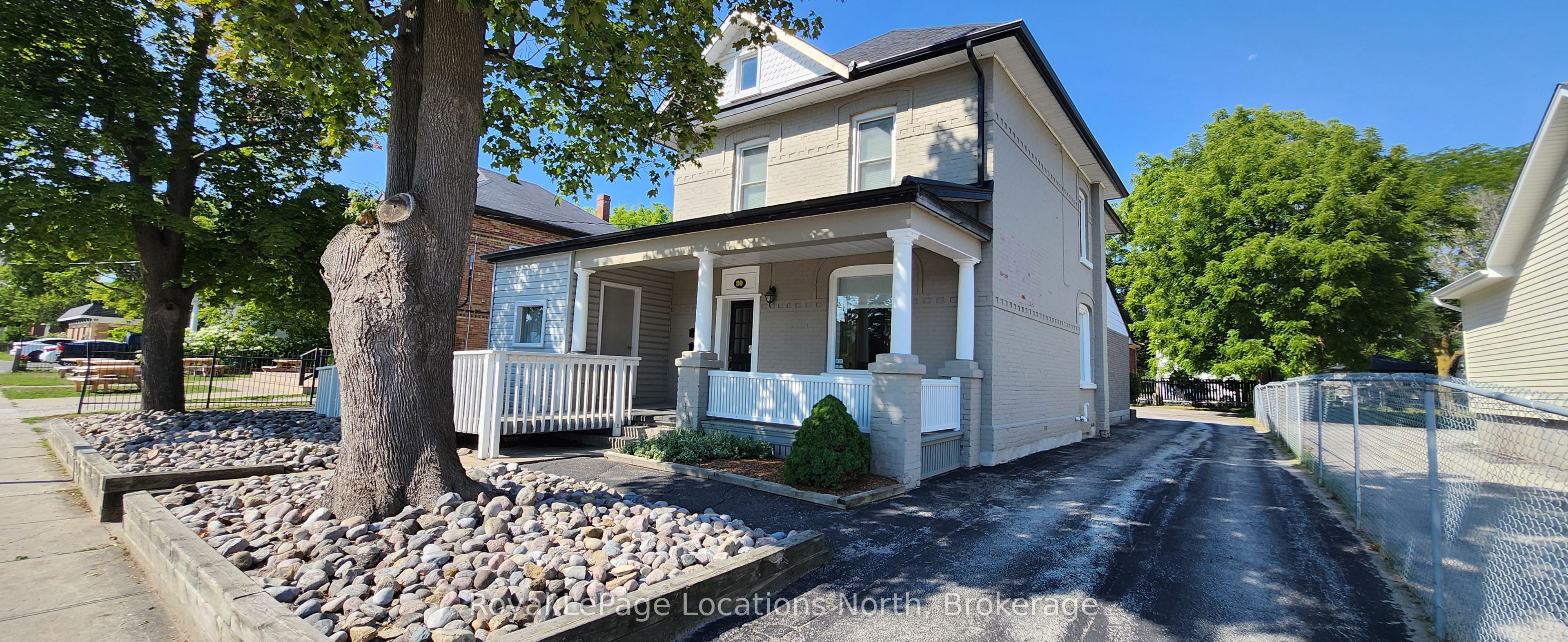 30 Pine Street Unit 2, Collingwood, ON L9Y 2N7 photo 2