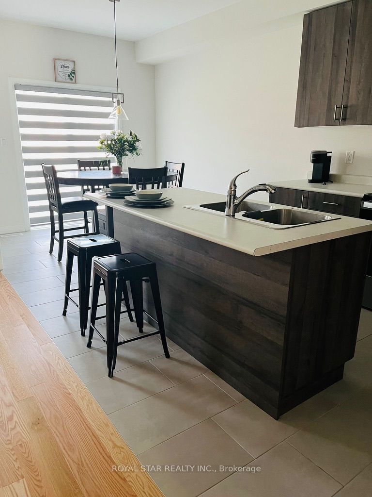 7 Federica Crescent, Wasaga Beach, ON L9Z 0N5 photo 5