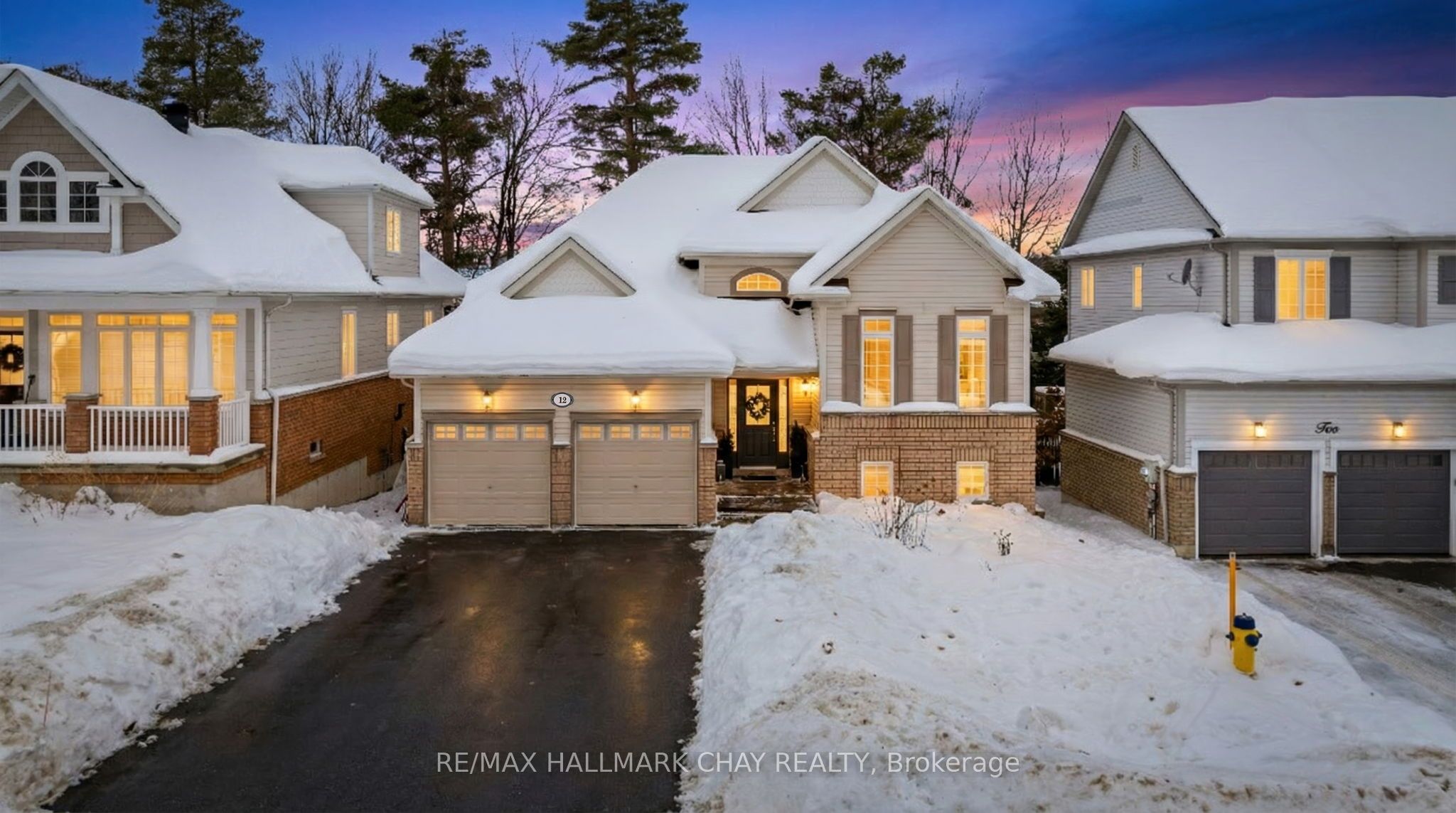 12 Oakmont Avenue, Oro-Medonte, ON L0L 2L0