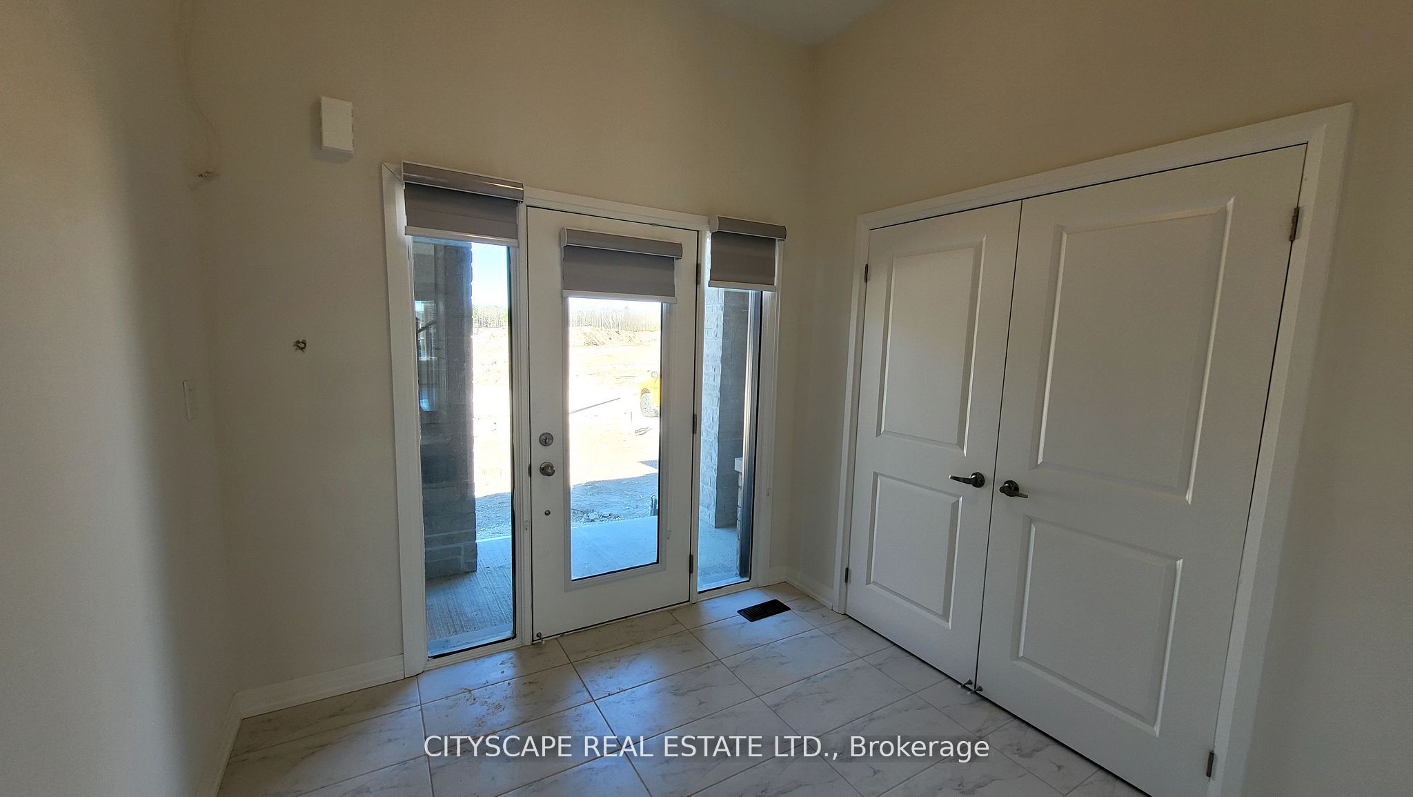206 Rosanne Circle, Wasaga Beach, ON L9Z 0N3 photo 2
