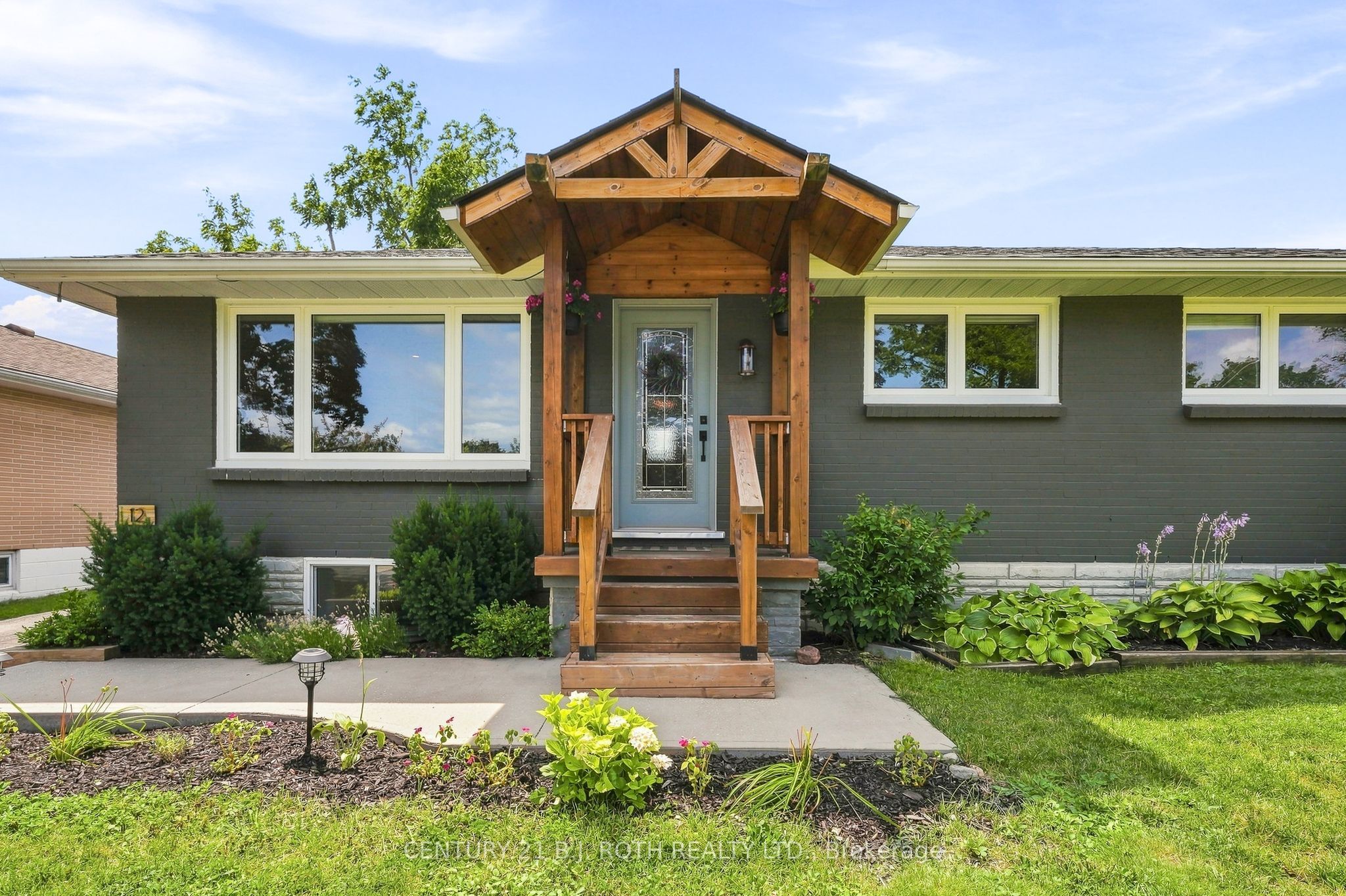 12 Bothwell Crescent, Barrie, ON L4M 2S6 photo 3