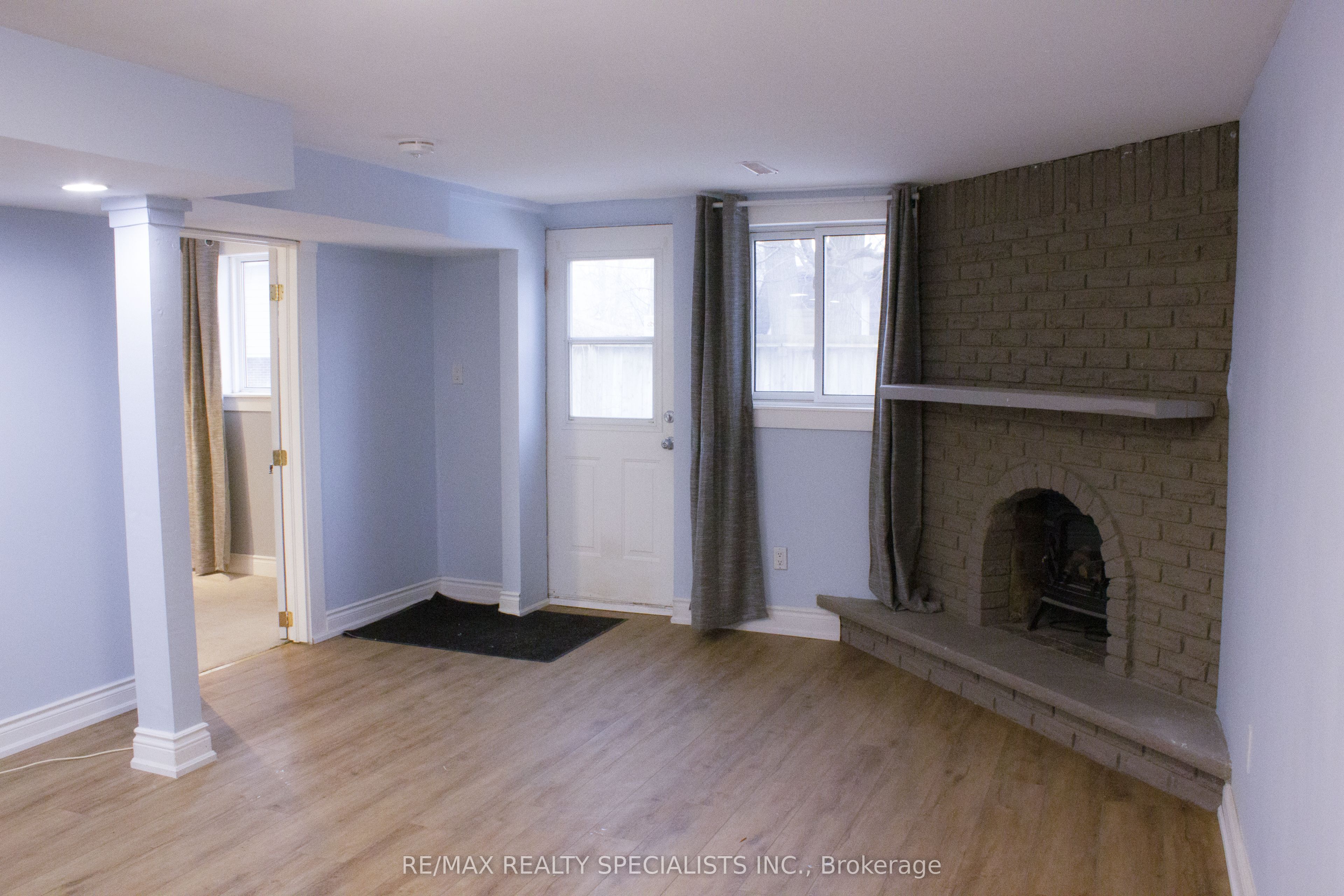 12 Woodgrove Court Lower, Barrie, ON L4M 5B6 photo 4