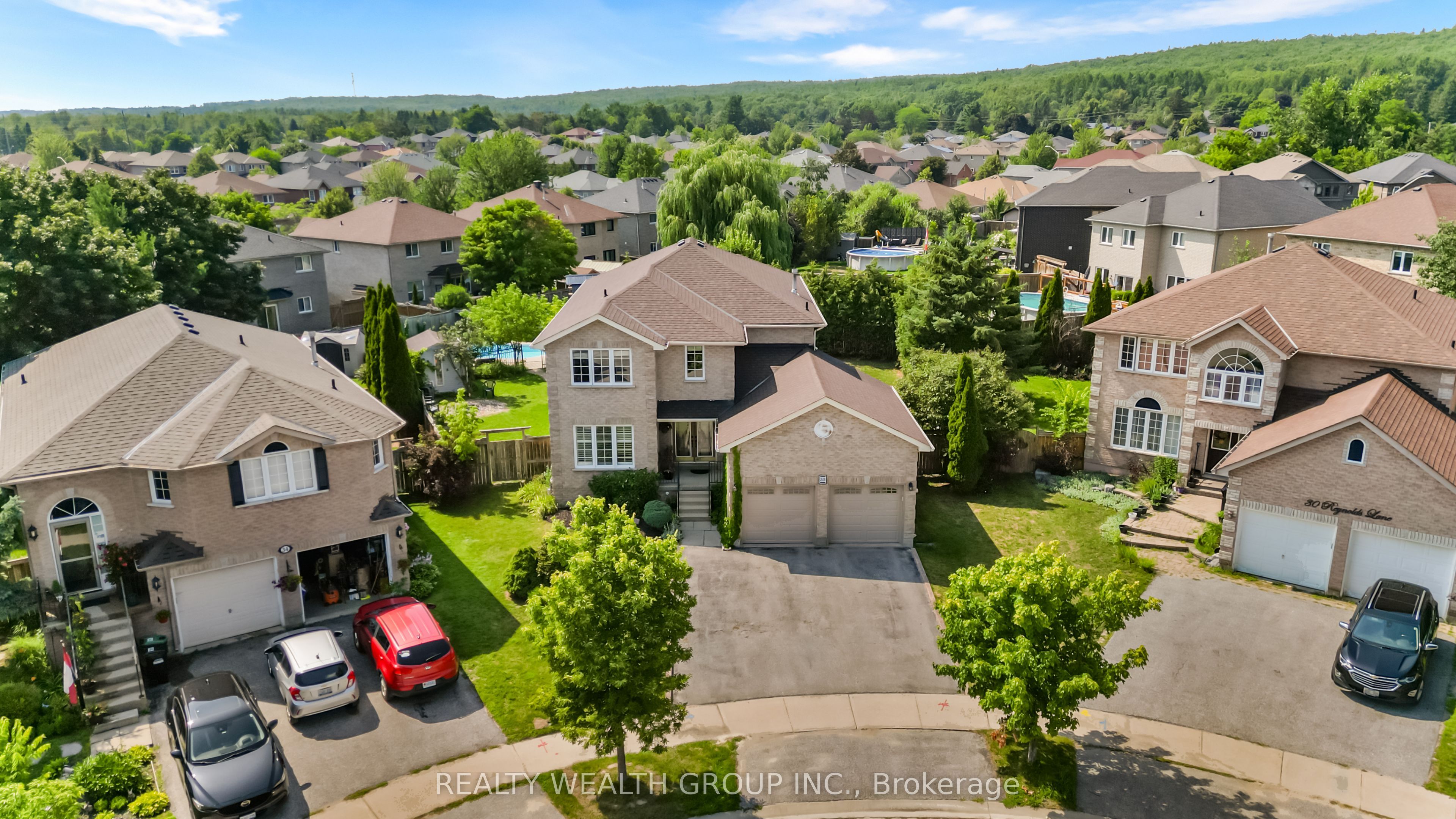 32 Reynolds Lane, Barrie, ON L4N 0P9 photo 2