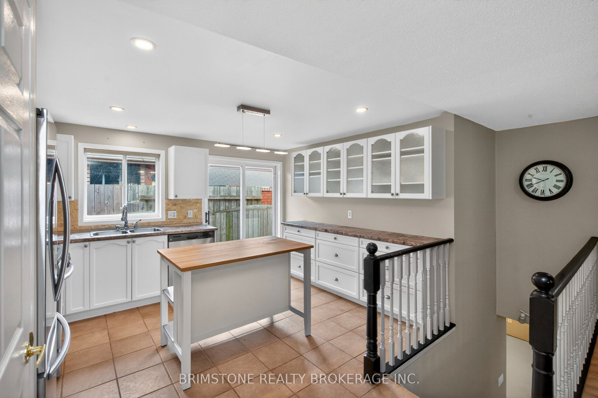 9 Holly Meadow Road, Barrie, ON L4N 8S1 photo 3