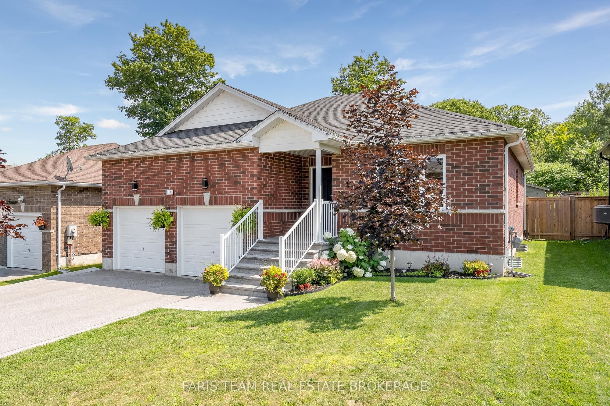 17 Hunter Avenue, Tay, ON L0K 2A0 photo 3