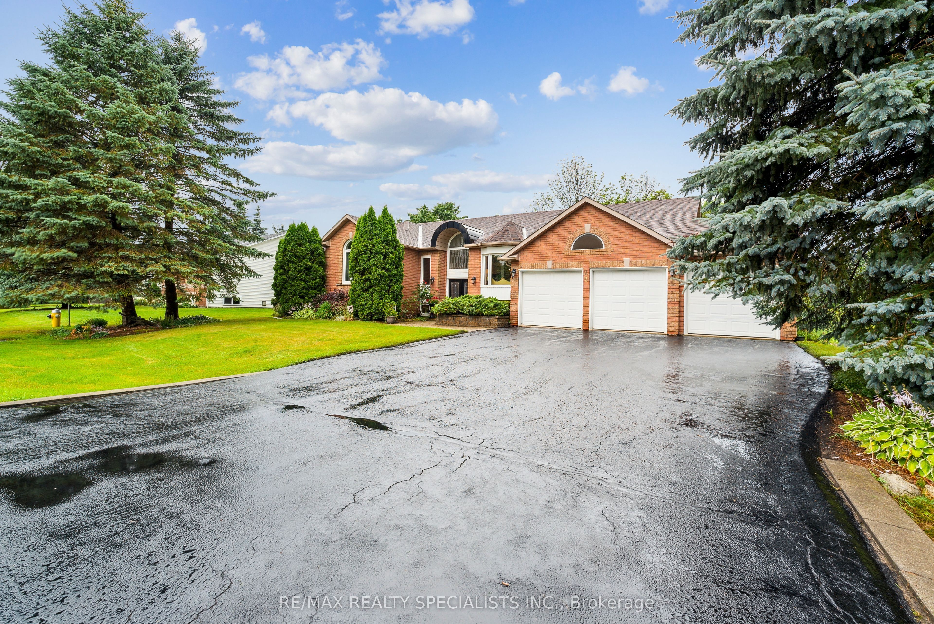 22 Lamont Creek Drive, Wasaga Beach, ON L9Z 1J9 photo 2