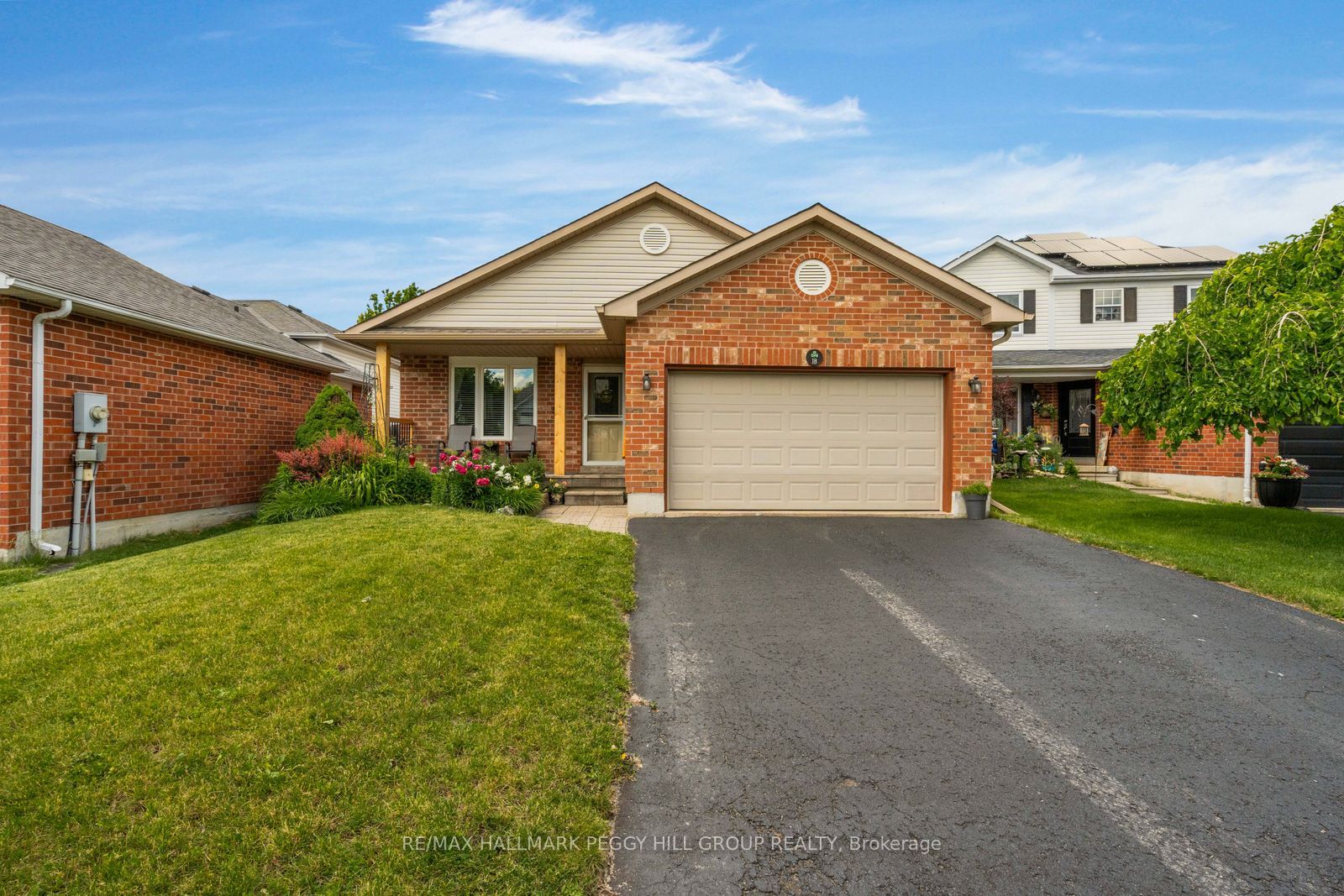 18 Draper Crescent, Barrie, ON L4N 8A9