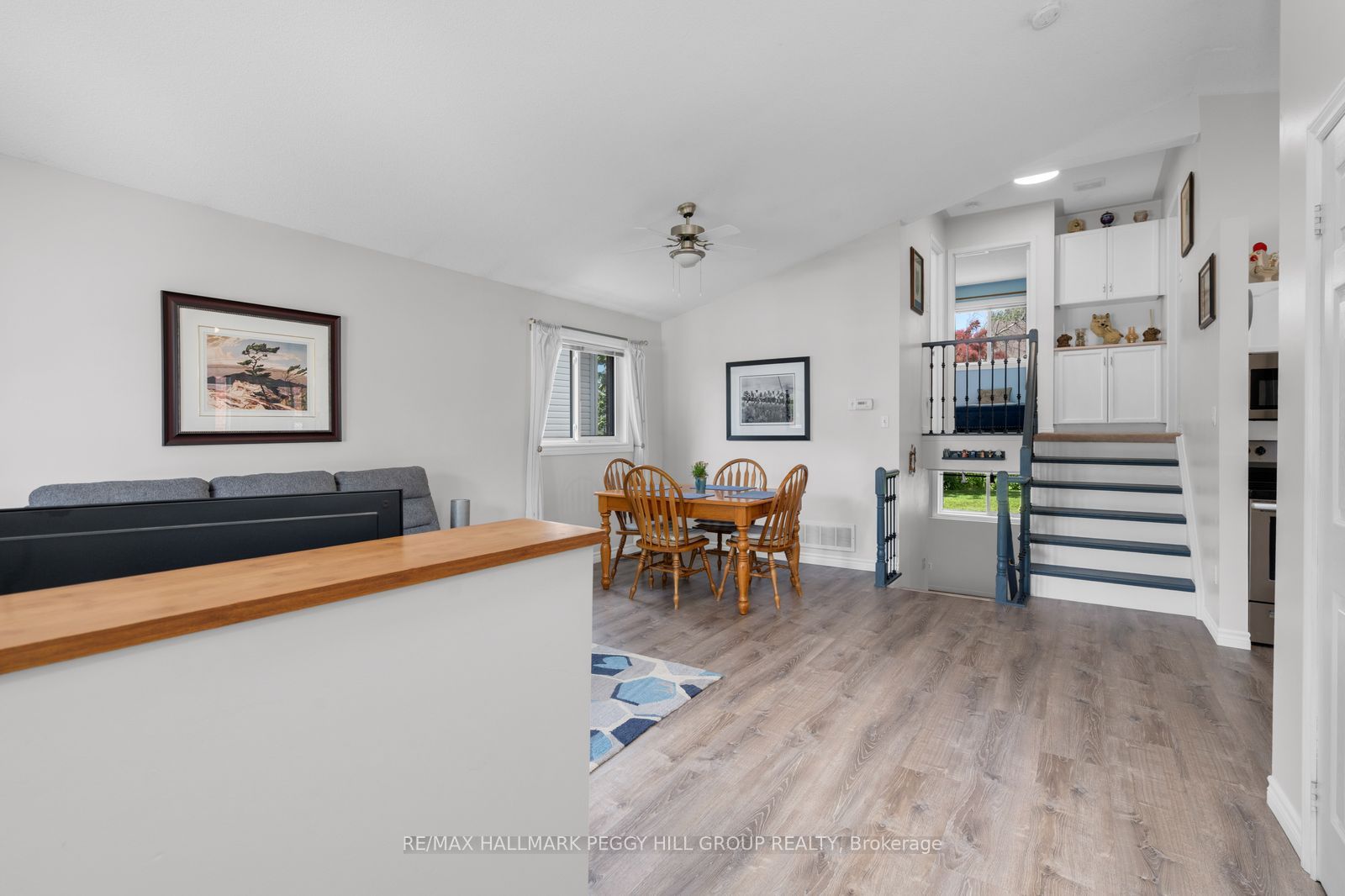 18 Draper Crescent, Barrie, ON L4N 8A9 photo 3