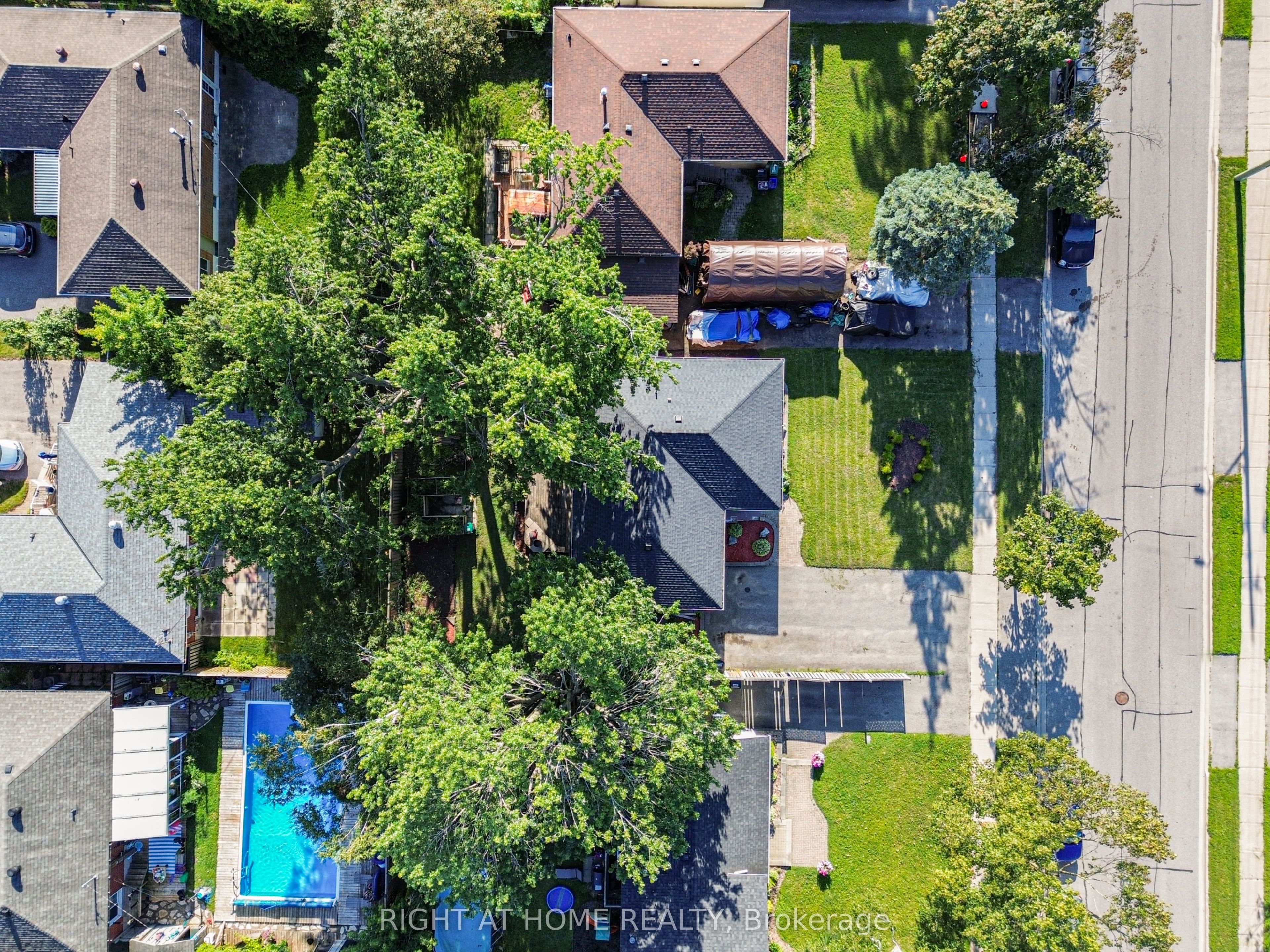 201 Steel Street, Barrie, ON L4M 2G8 photo 4