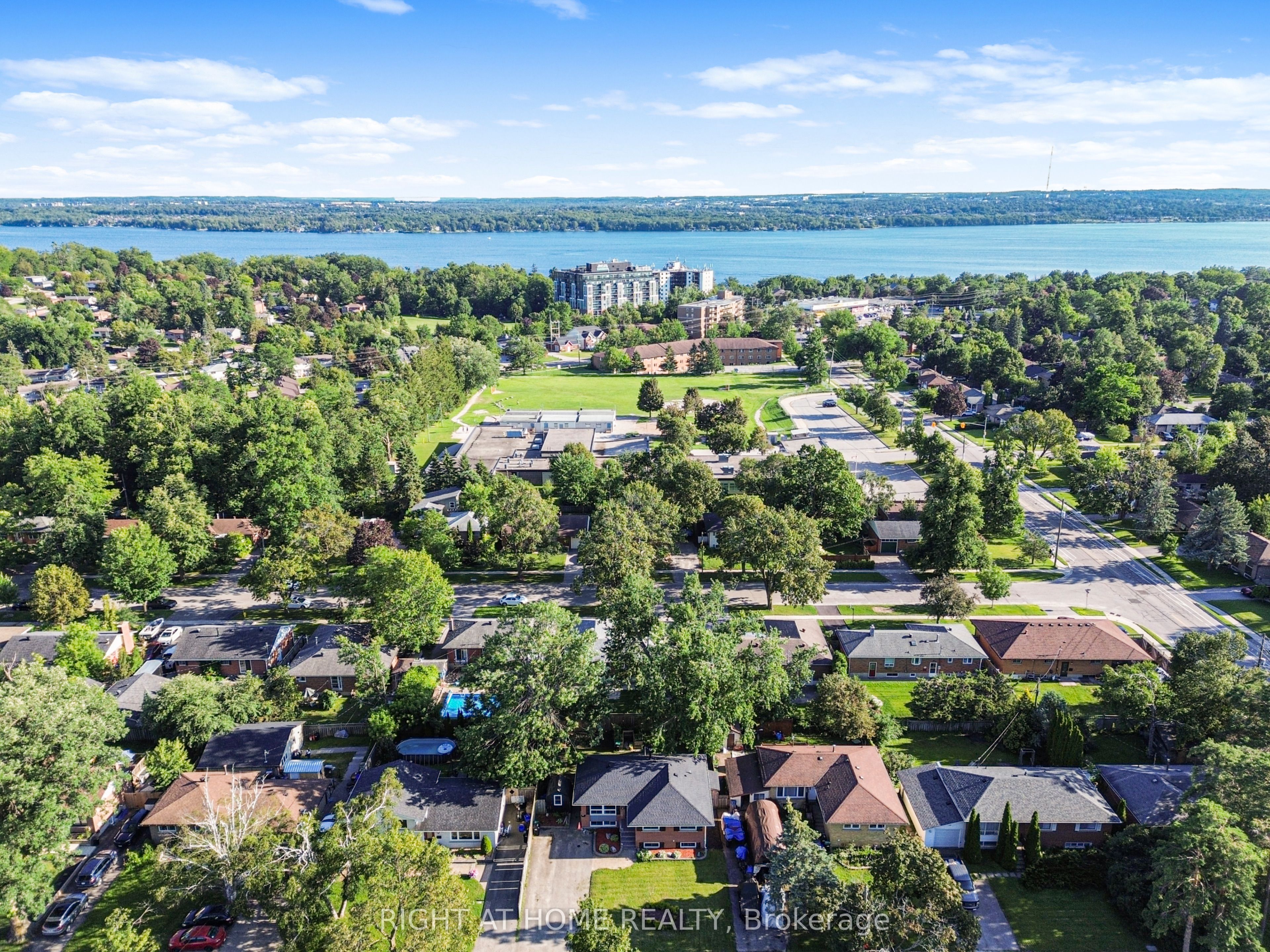 201 Steel Street, Barrie, ON L4M 2G8 photo 5