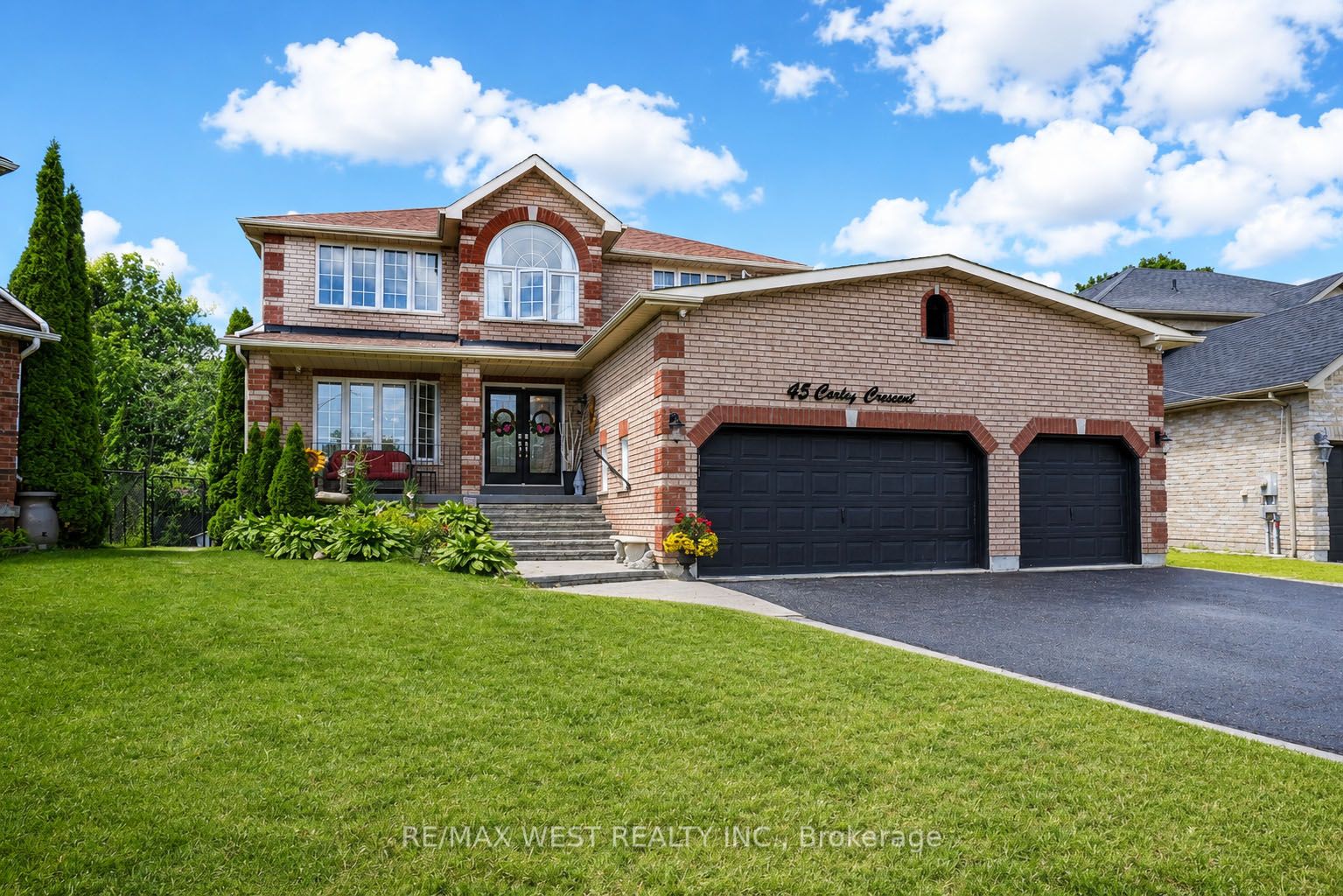 45 Carley Crescent, Barrie, ON L4N 0M8