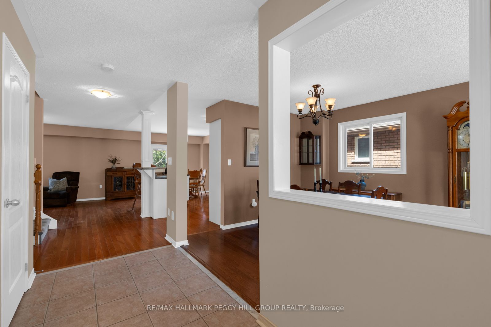 168 Wildwood Trail, Barrie, ON L4N 9Y6 photo 2