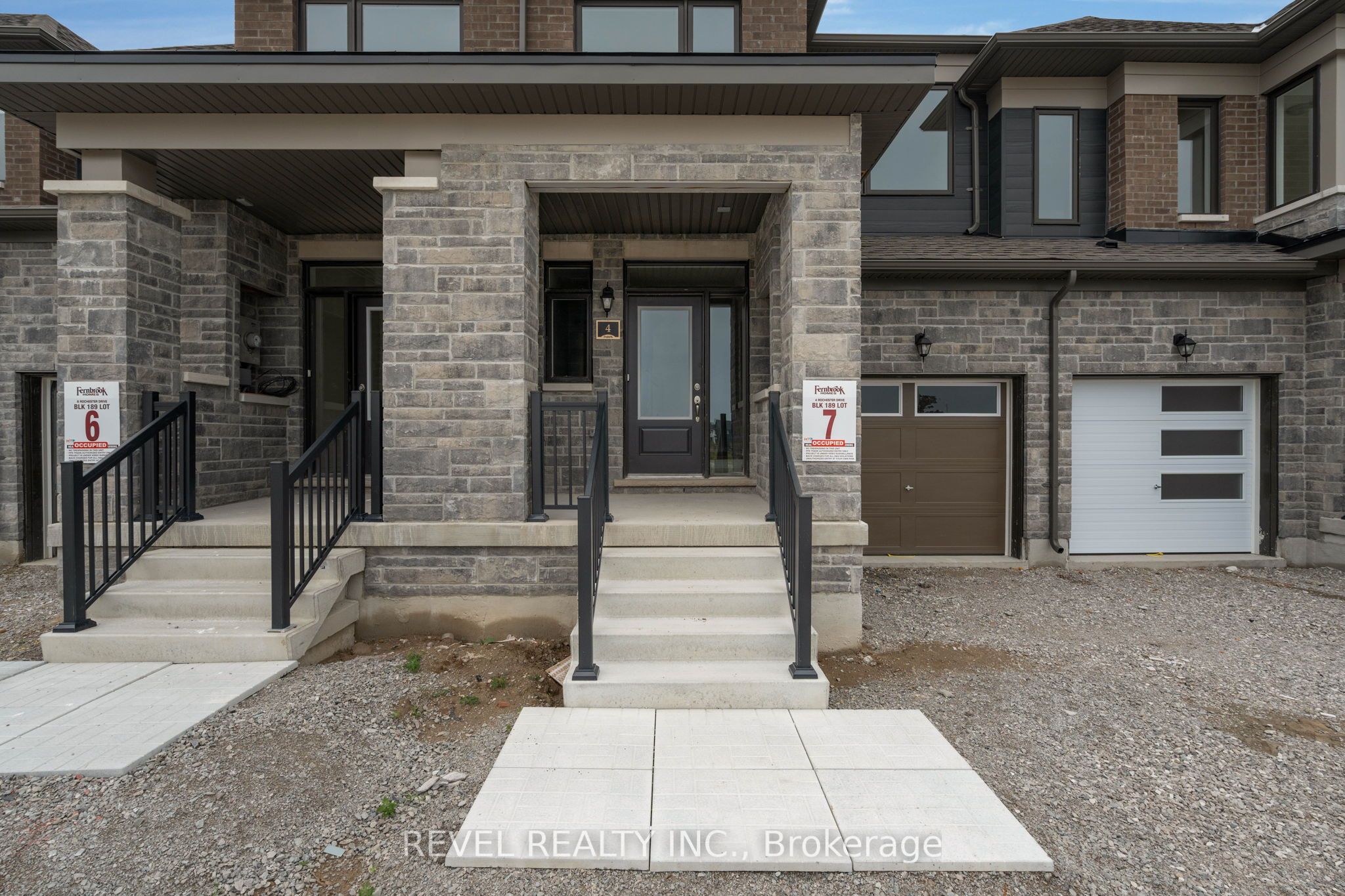 4 ROCHESTER Drive, Barrie, ON L9J 0J9 photo 4