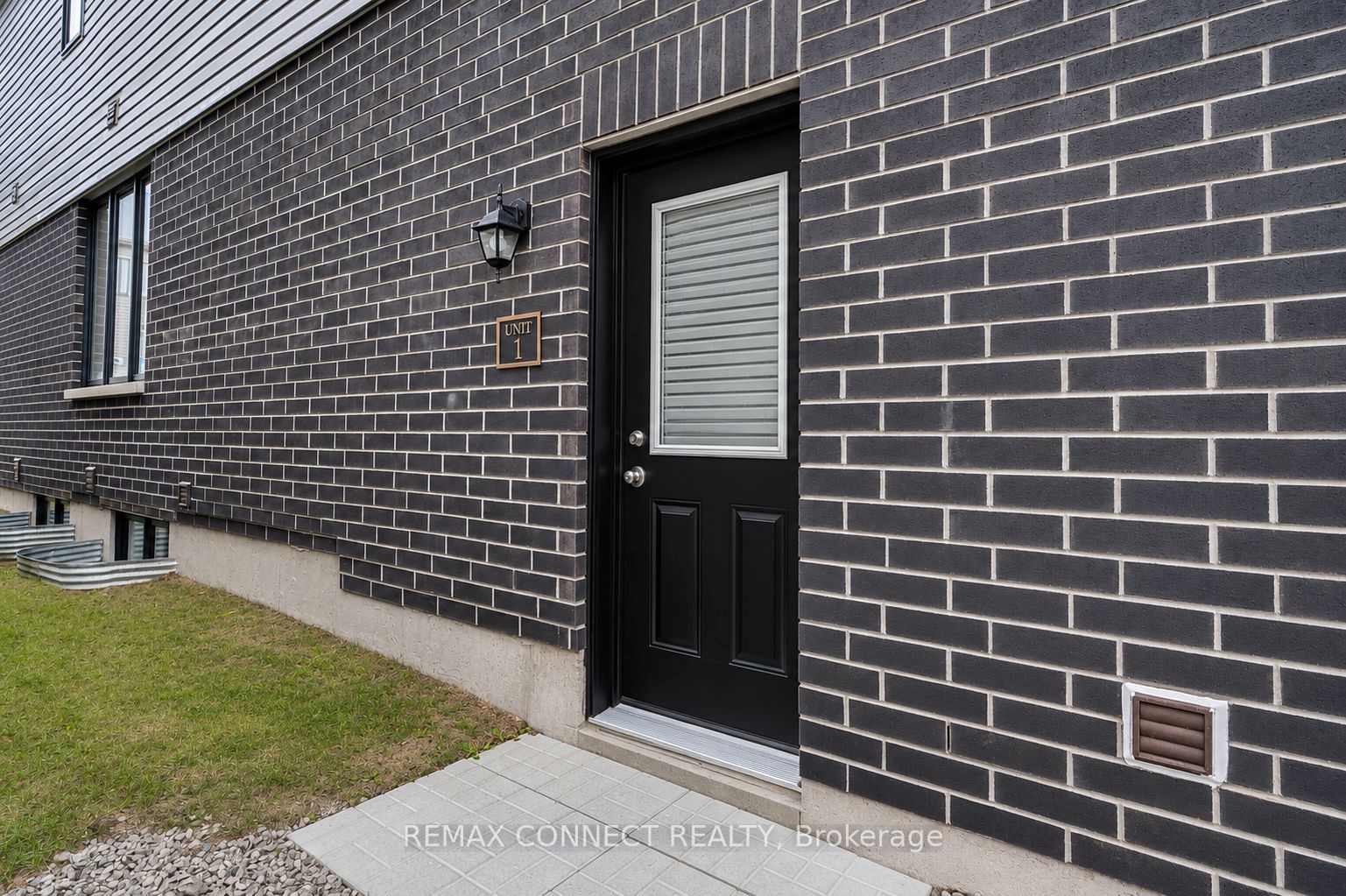146 Nottingham Road N, Barrie, ON L9J 0L7 photo 3
