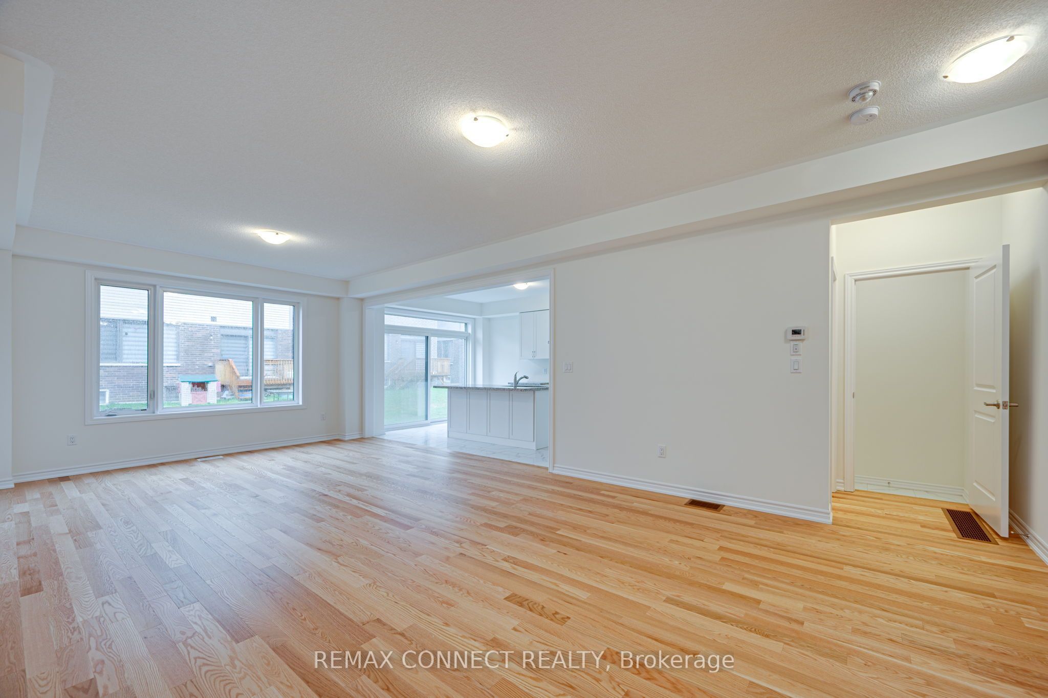 146 Nottingham Road N, Barrie, ON L9J 0L7 photo 5