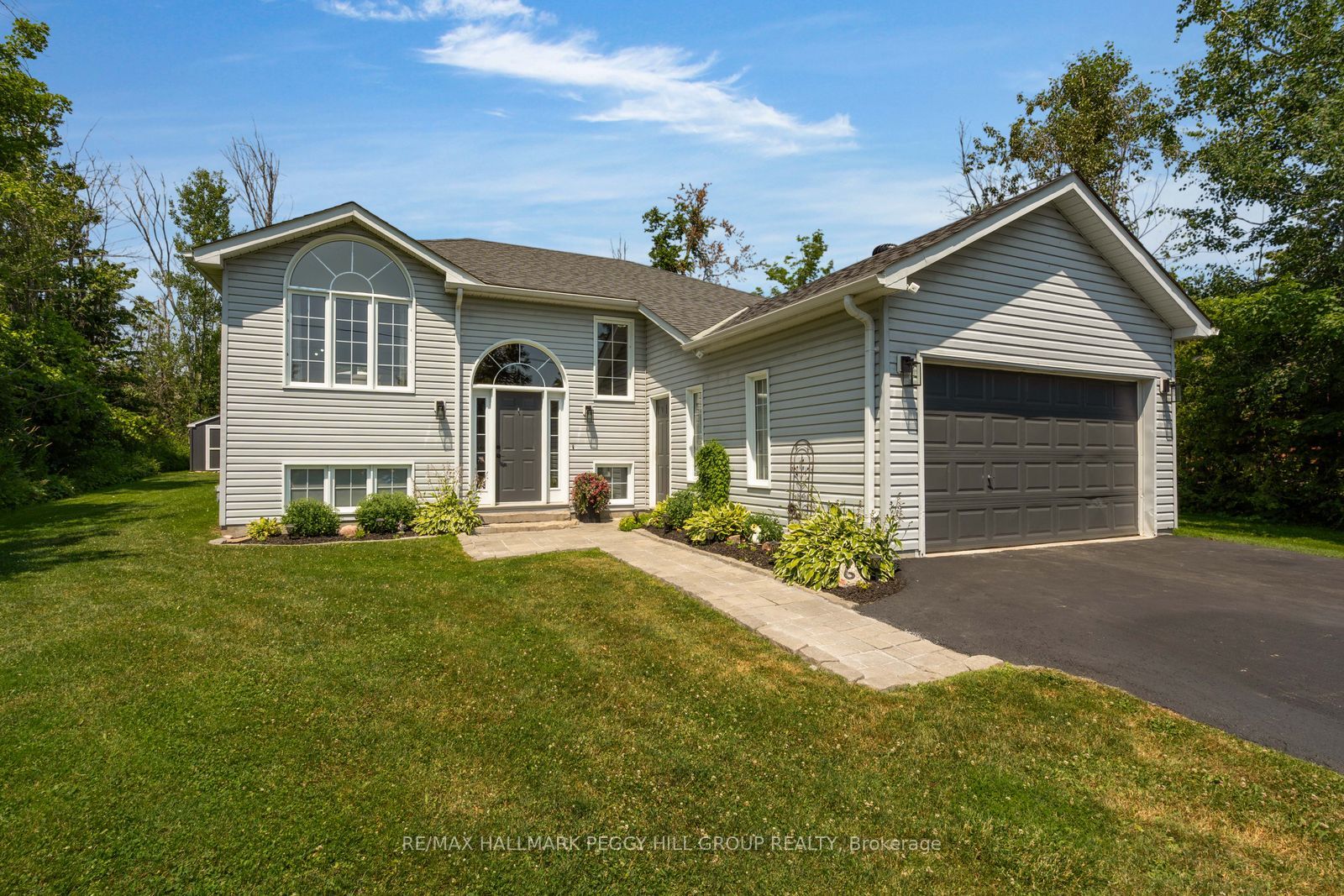 6 Rosemarie Drive, Oro-Medonte, ON L0L 1T0 photo 2