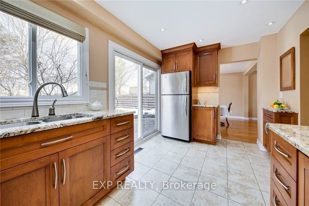 113 Oren Boulevard, Barrie, ON L4N 4M3 photo 4