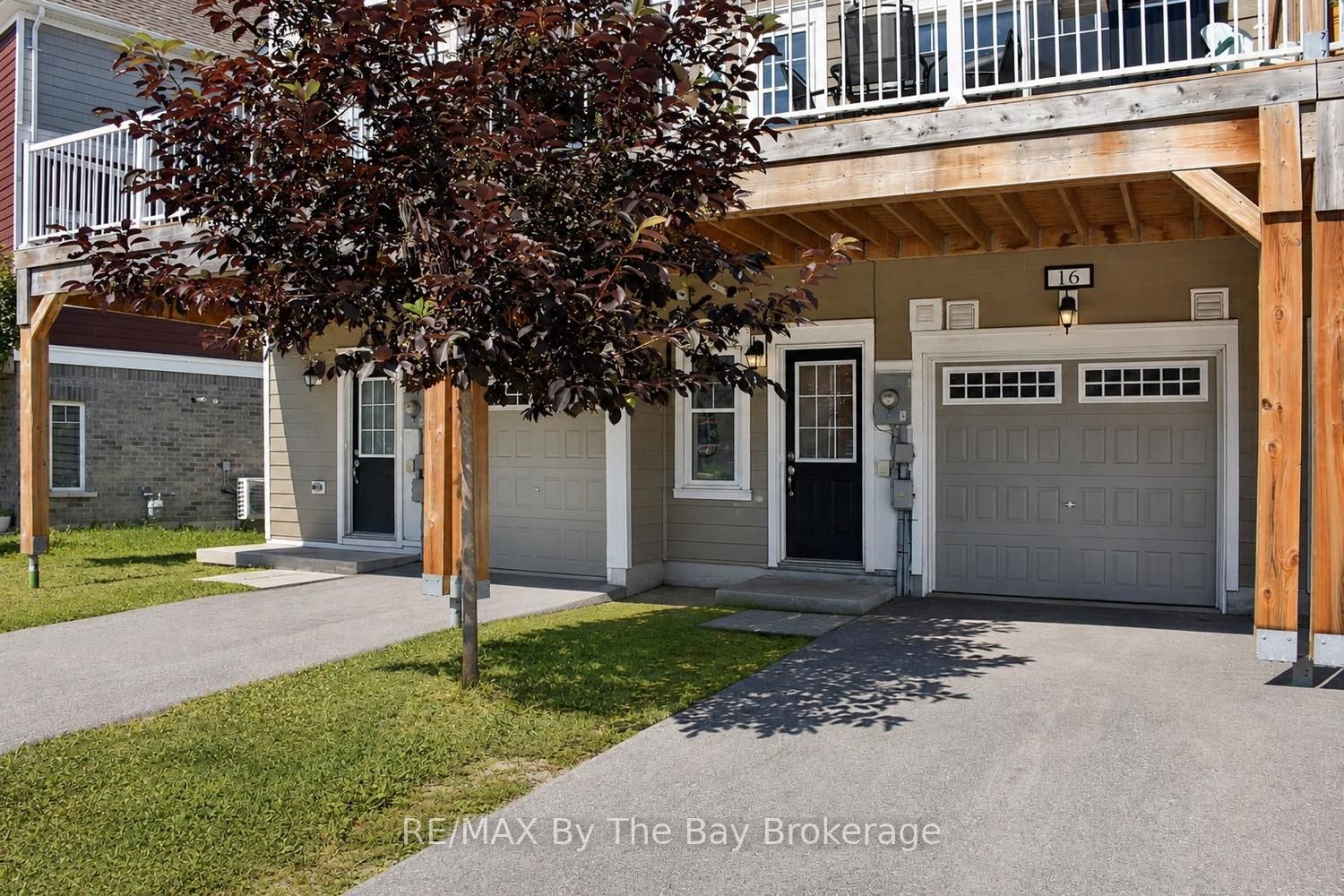 16 Village Gate Drive, Wasaga Beach, ON L9Z 0J7 photo 4