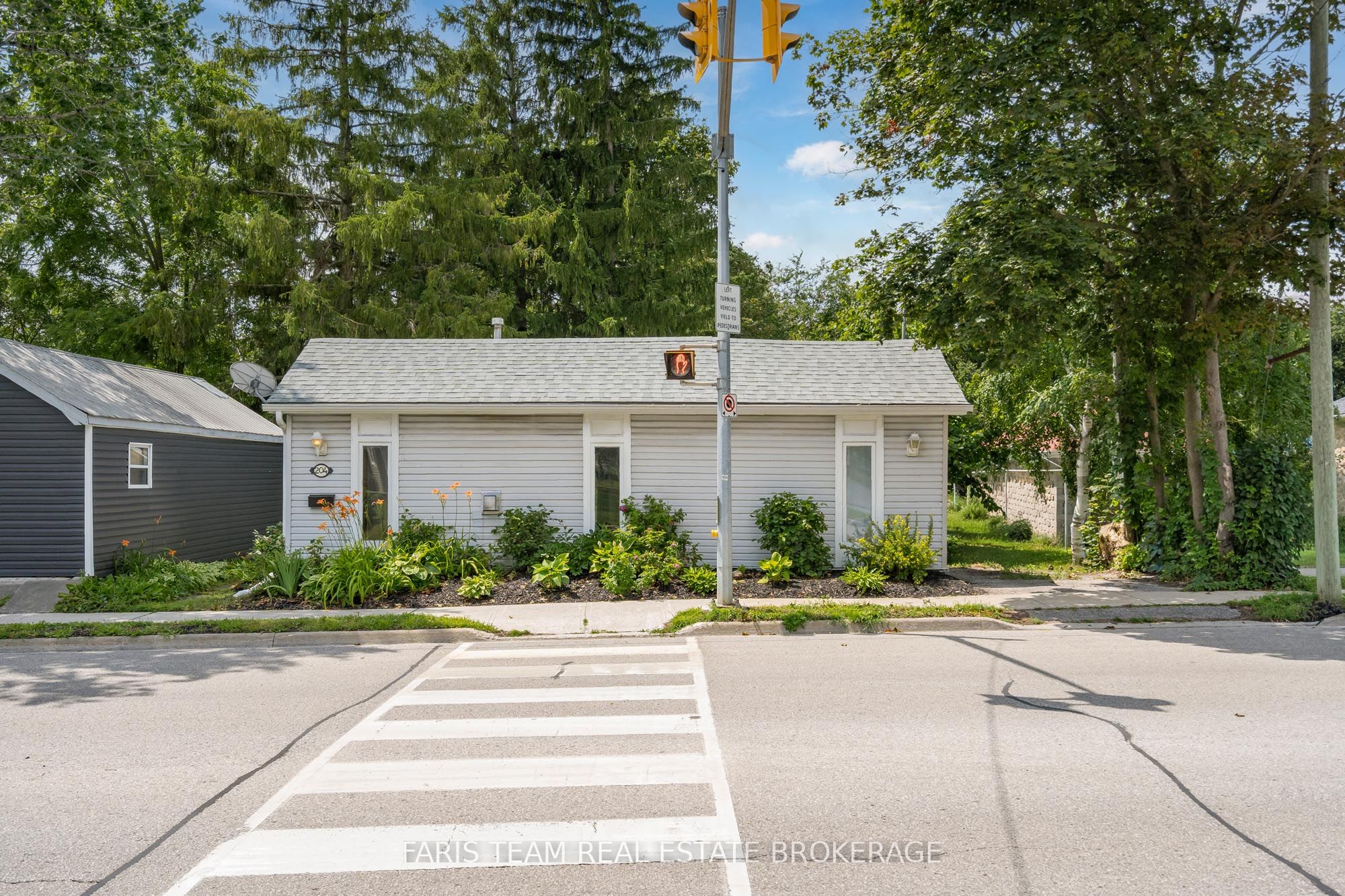 204 Cox Mill Road, Barrie, ON L4N 4G5 photo 3