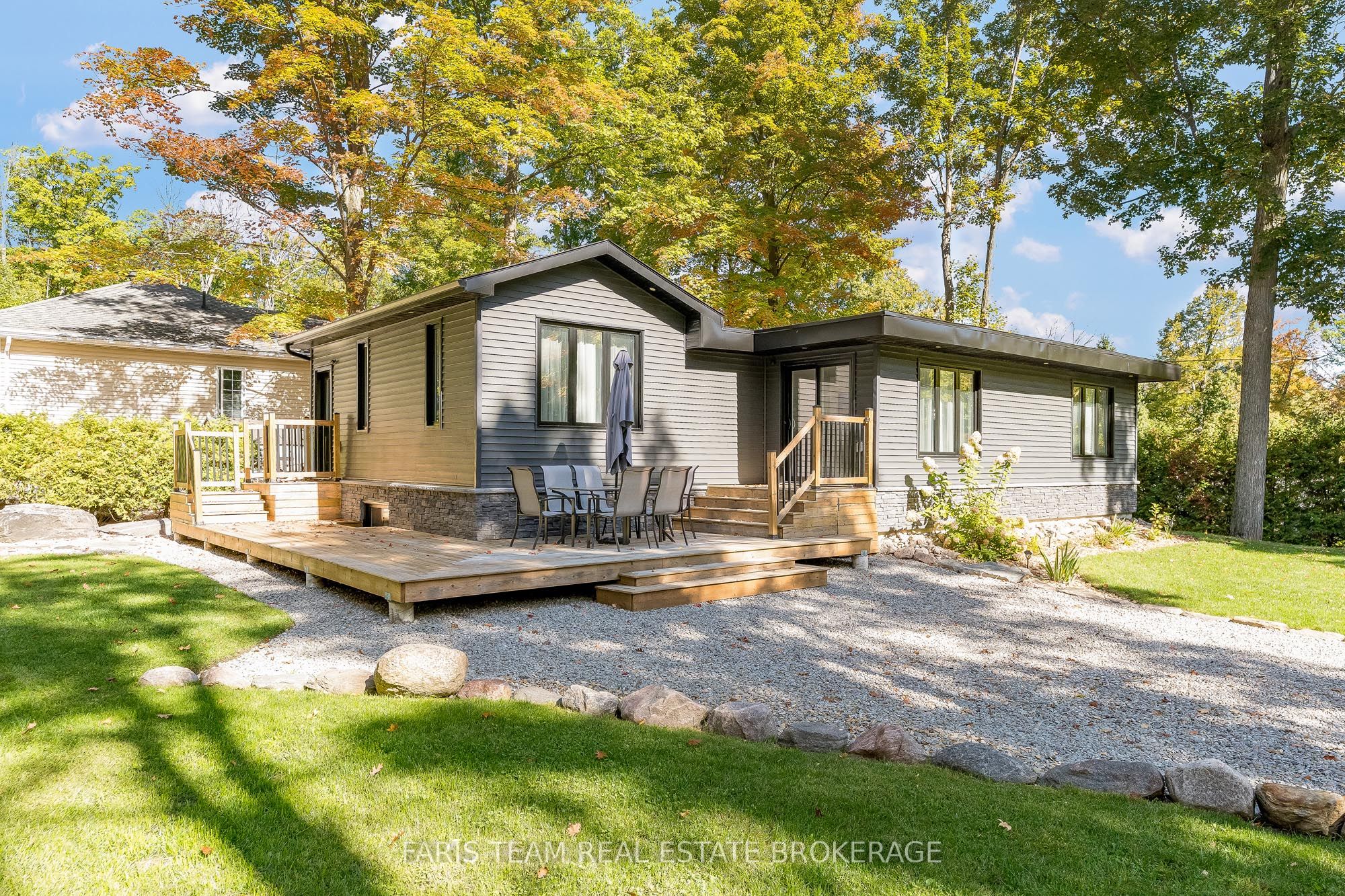 1720 Tay Point Road, Penetanguishene, ON L9M 1X7