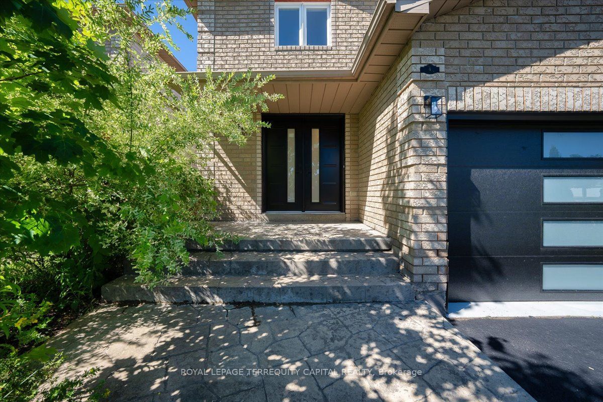 4 Cassandra Drive, Barrie, ON L4M 6W2 photo 2