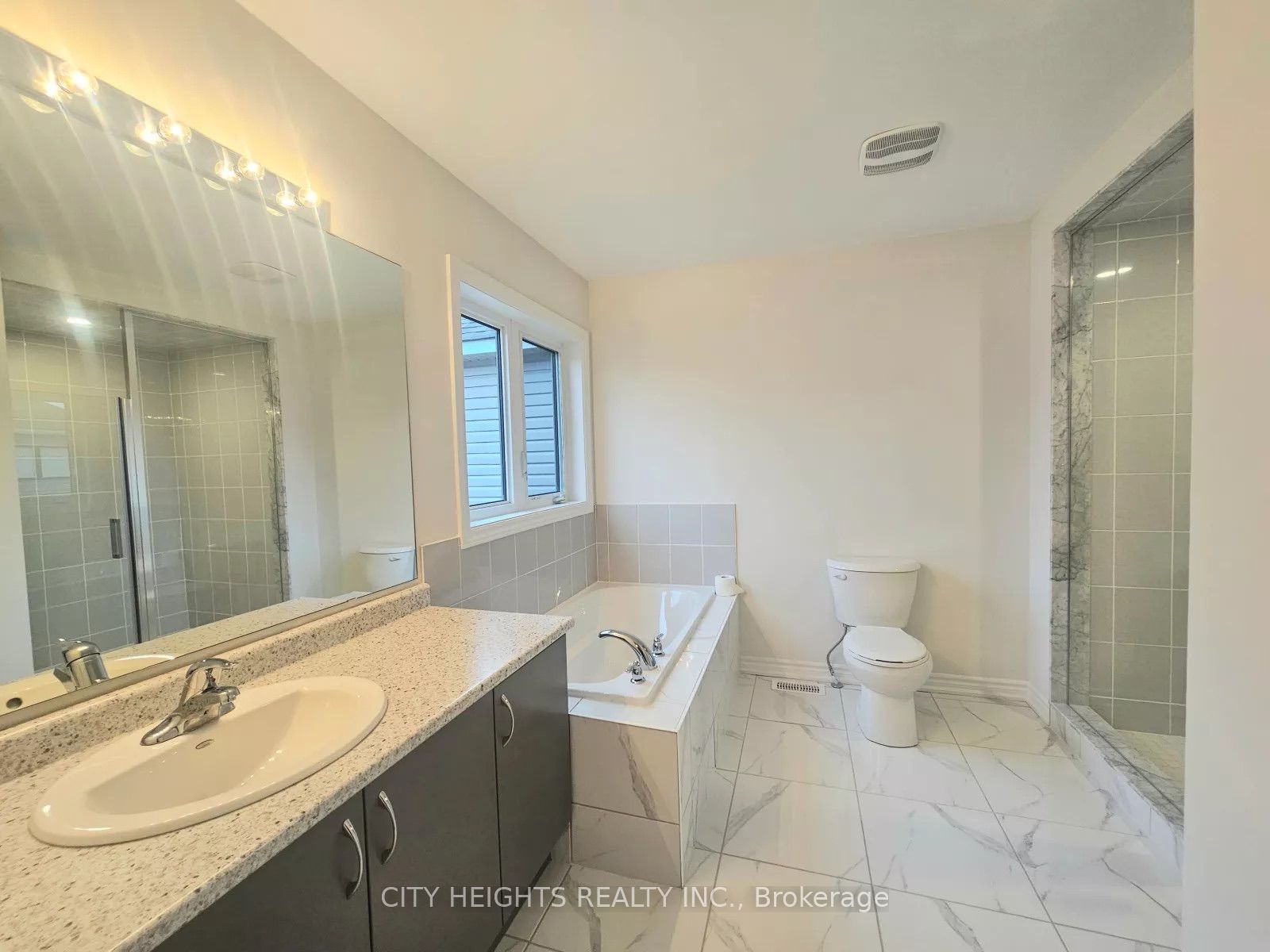 22 Hylton Drive, Barrie, ON L9J 0W5 photo 4