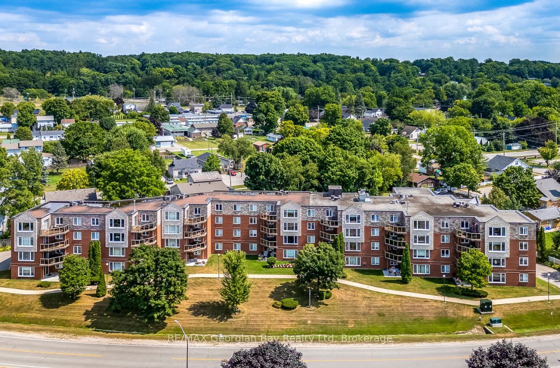 11 Beck Boulevard 404, Penetanguishene, ON L9M 2G1 photo 2