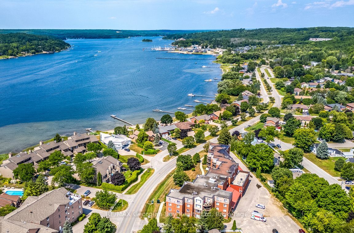11 Beck Boulevard 404, Penetanguishene, ON L9M 2G1 photo 3