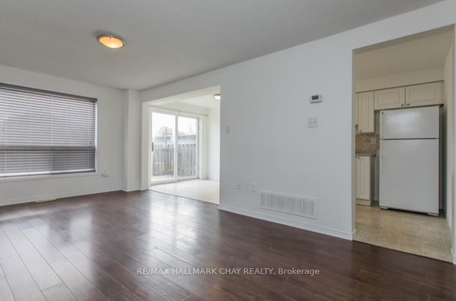 361 Dunsmore Lane, Barrie, ON L4M 7B1 photo 2