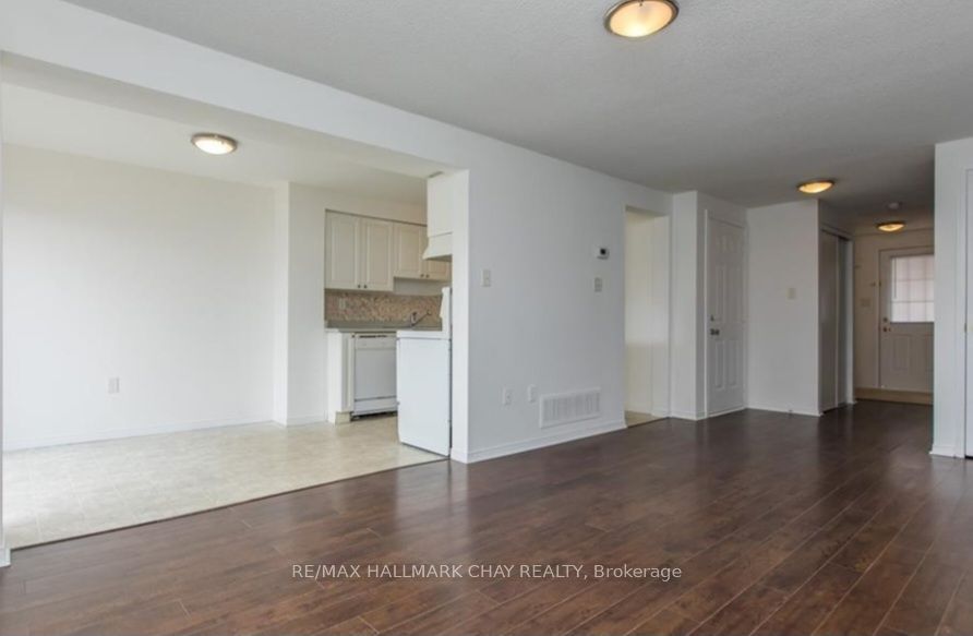 361 Dunsmore Lane, Barrie, ON L4M 7B1 photo 3