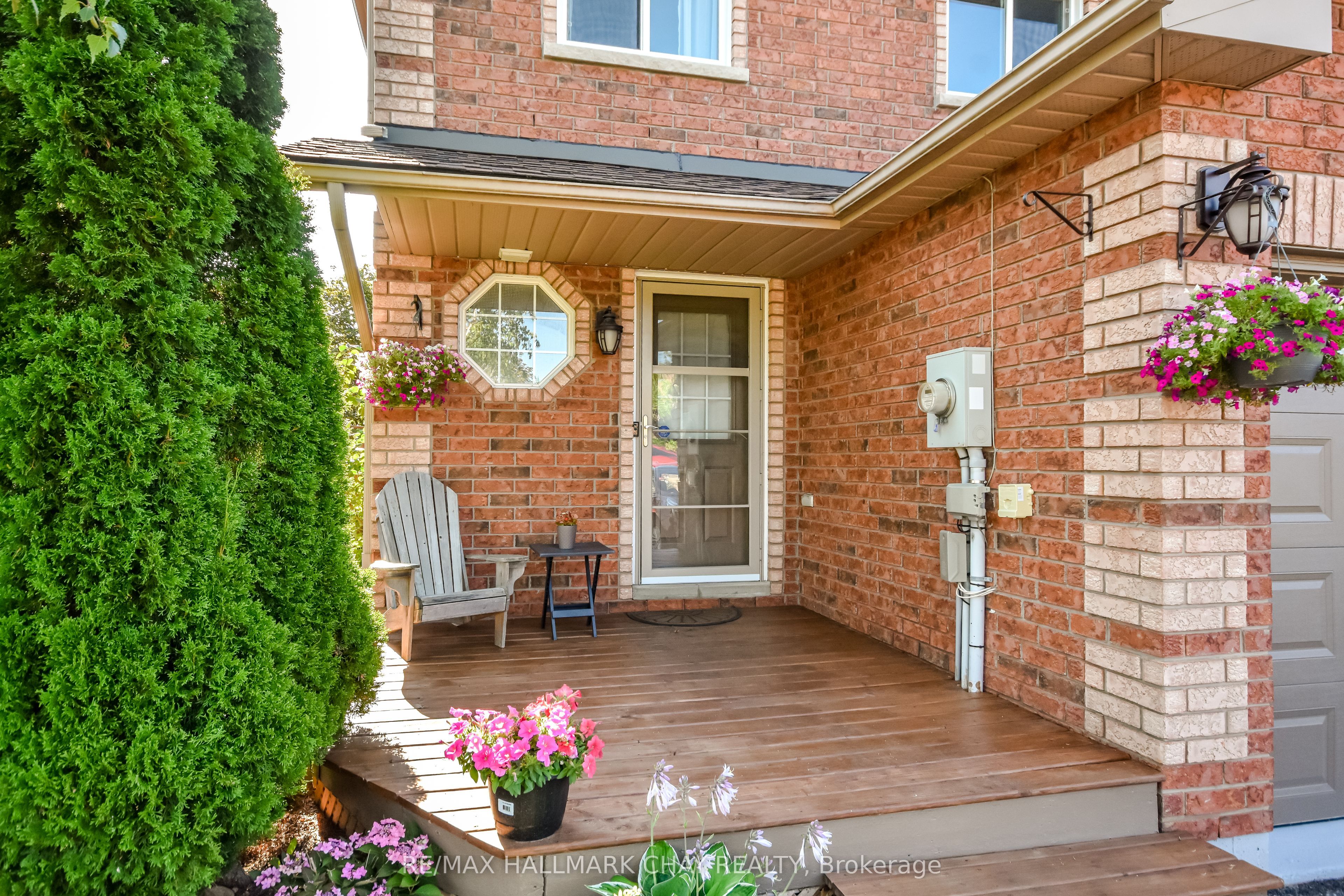 17 Srigley Street, Barrie, ON L4N 0L9 photo 2