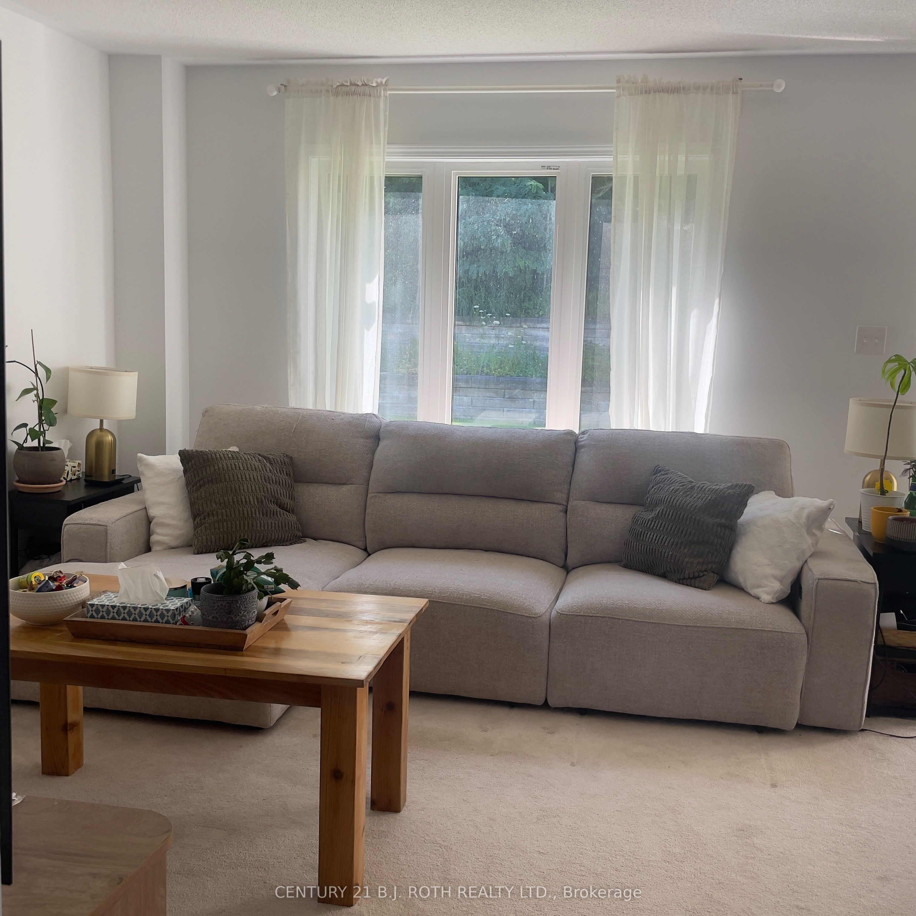 131 Franks Way, Barrie, ON L4N 3J1 photo 2