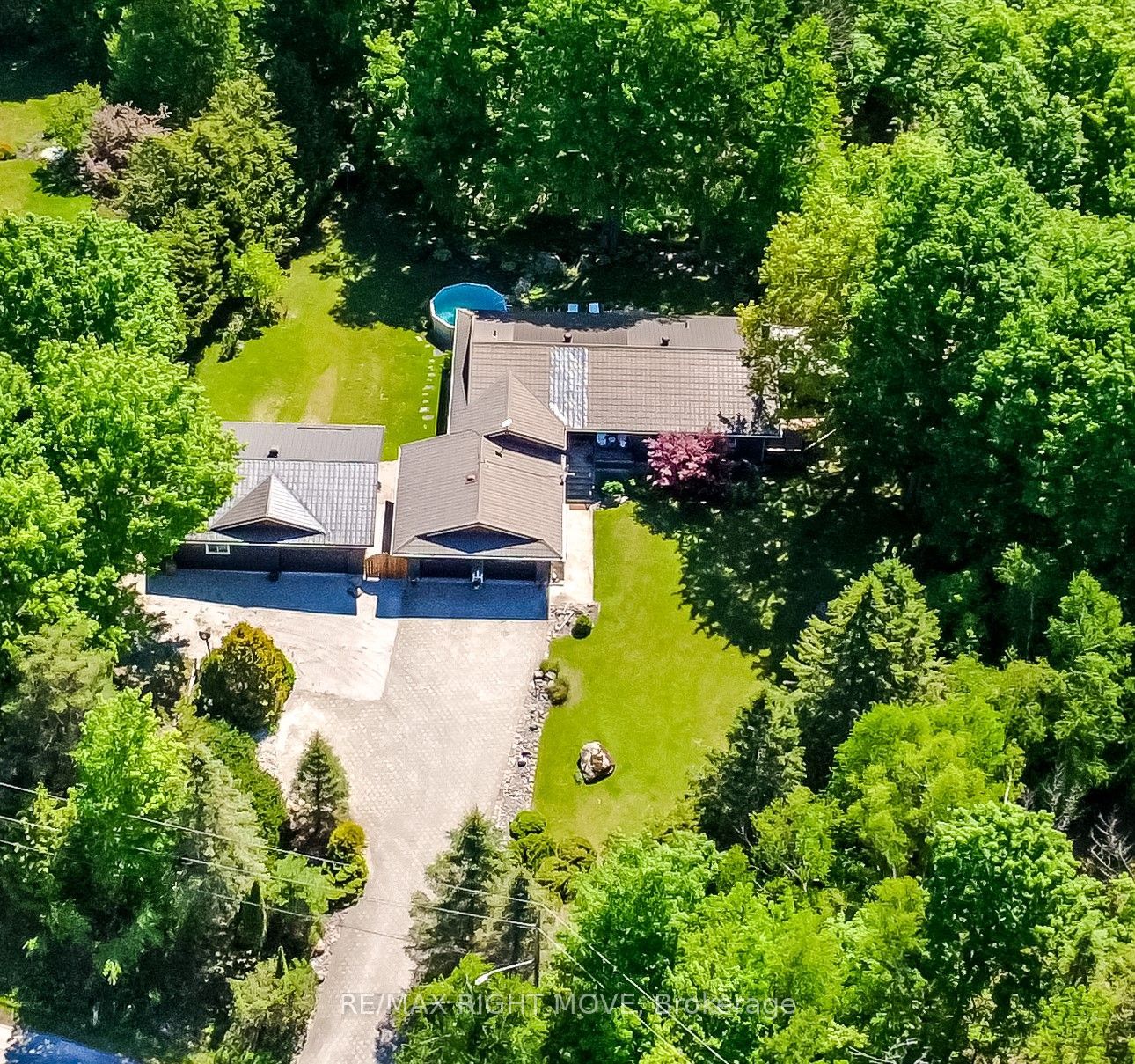 1220 Birchcliffe Crescent, Severn, ON L3V 0W1