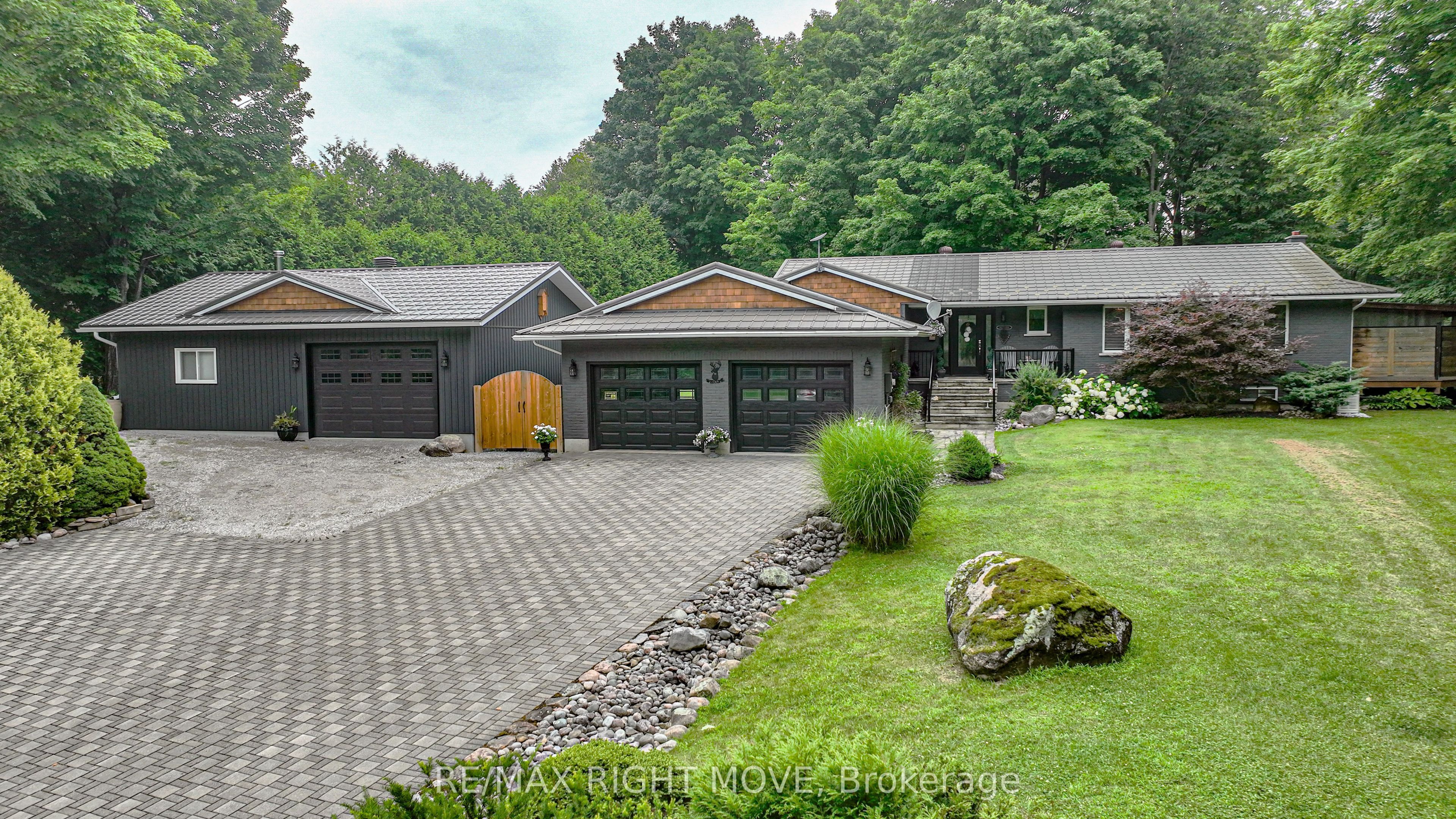 1220 Birchcliffe Crescent, Severn, ON L3V 0W1 photo 2