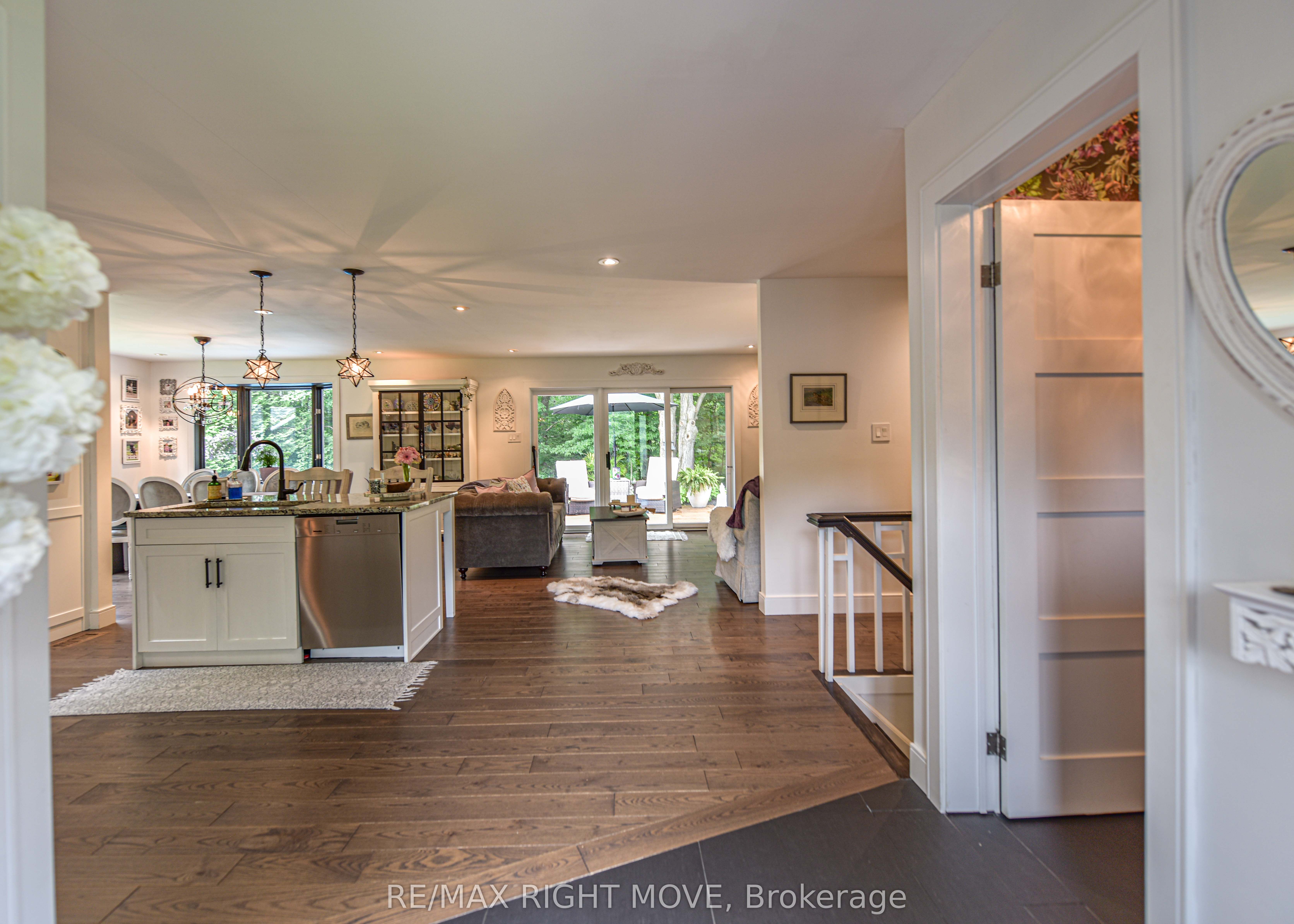 1220 Birchcliffe Crescent, Severn, ON L3V 0W1 photo 5