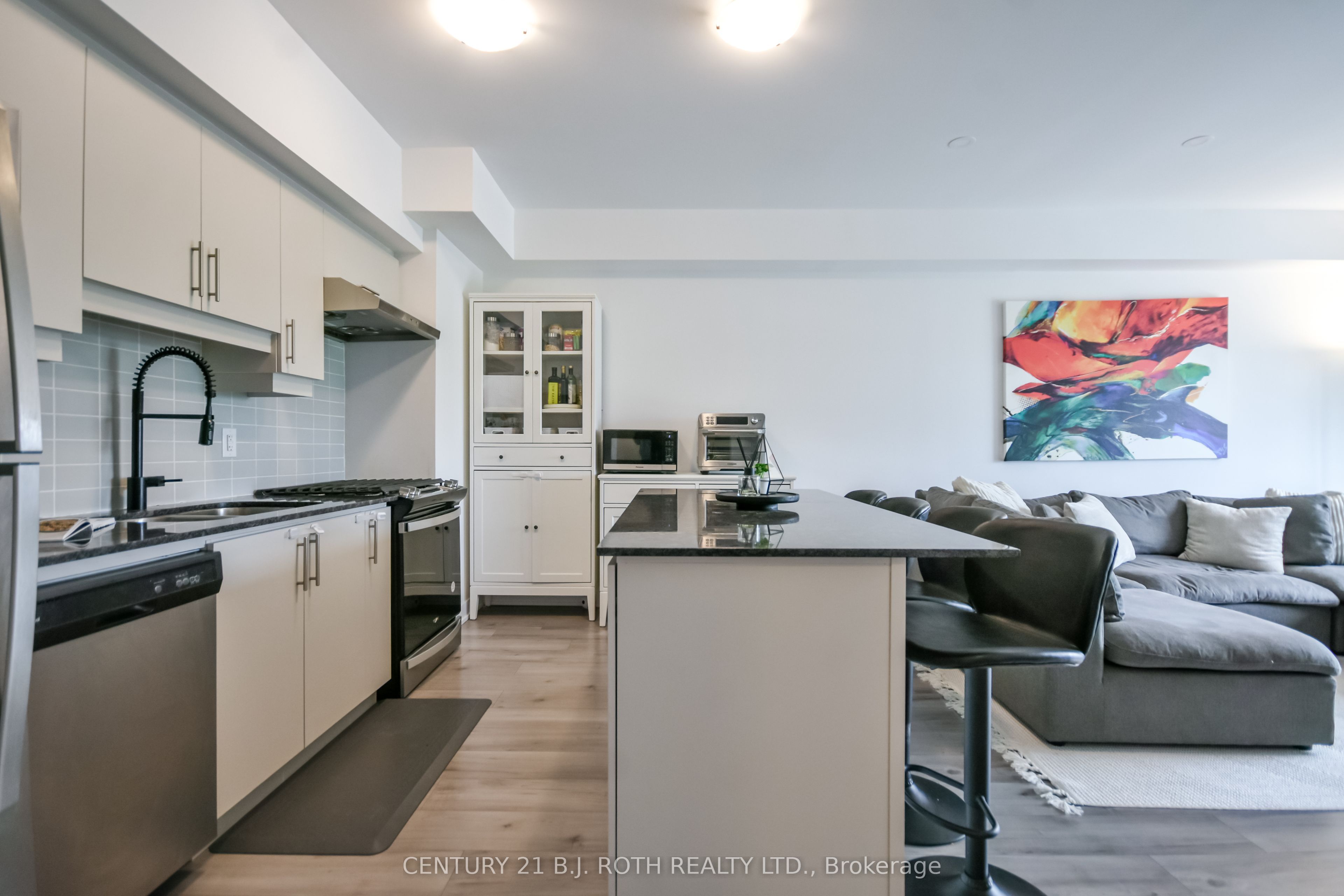8 Culinary Lane 604, Barrie, ON L9J 0T2 photo 4
