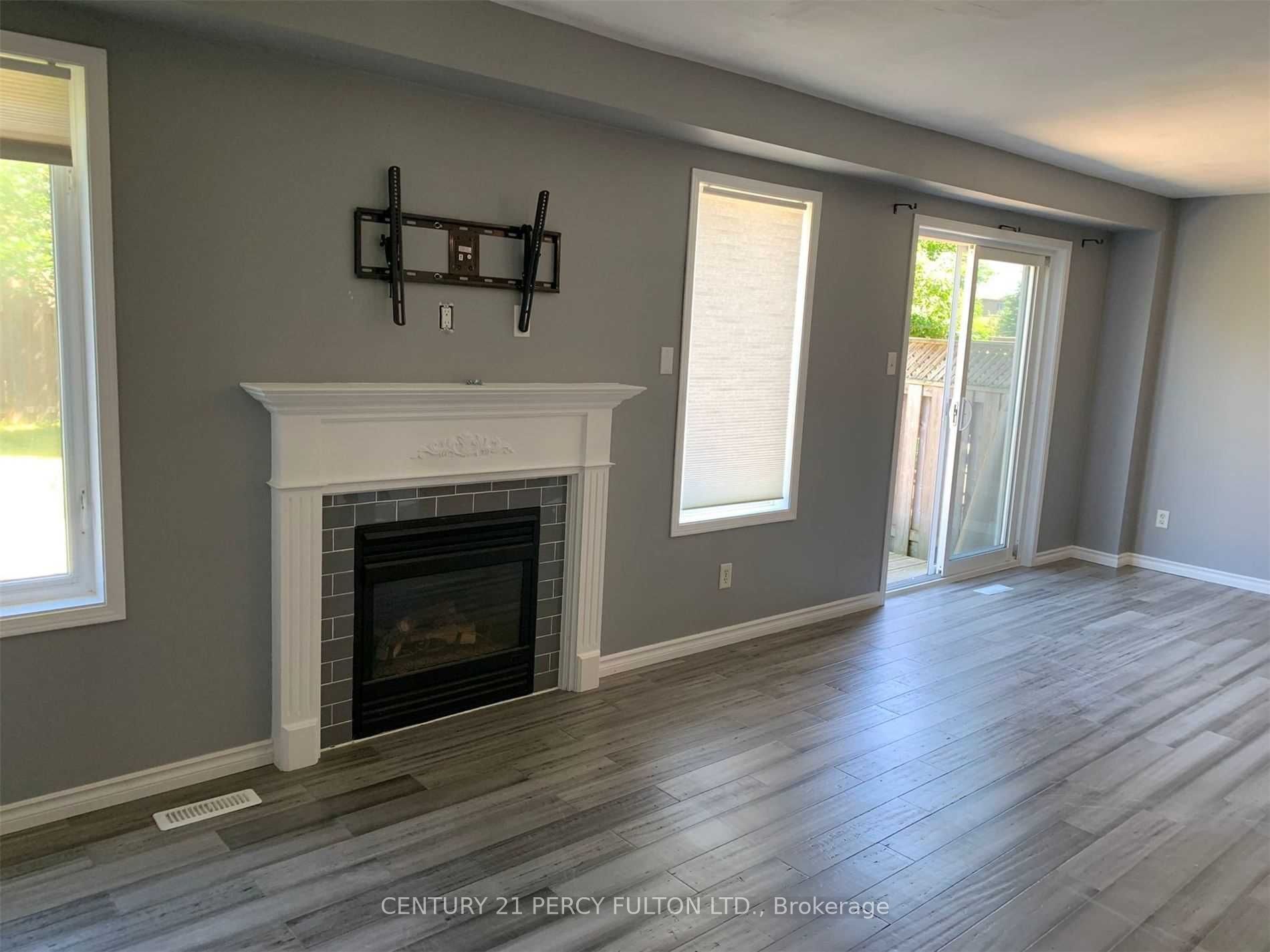 136 Tunbridge Road, Barrie, ON L4M 6T1 photo 3