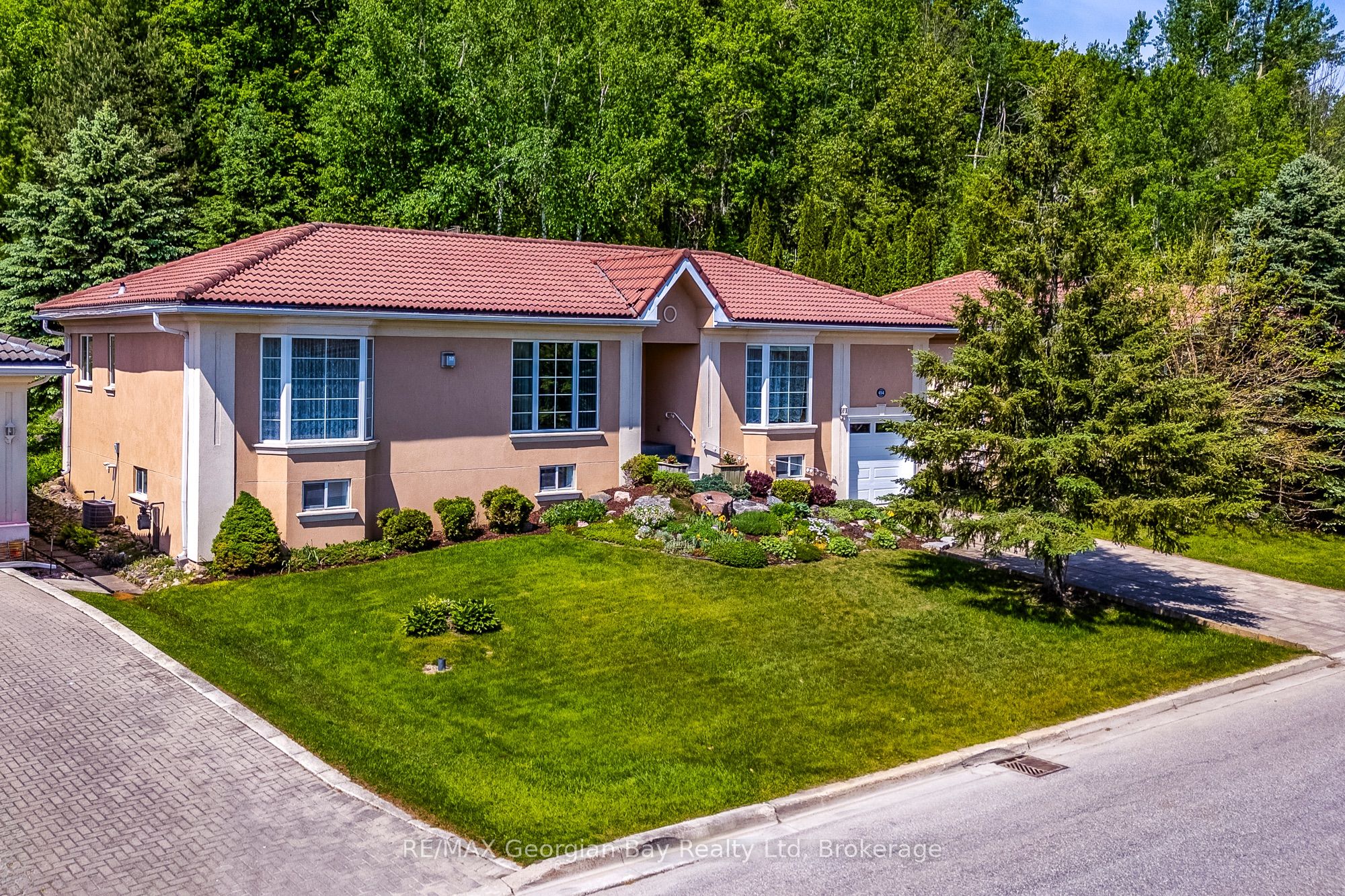 494 Aberdeen Boulevard, Midland, ON L4R 5L9 photo 2
