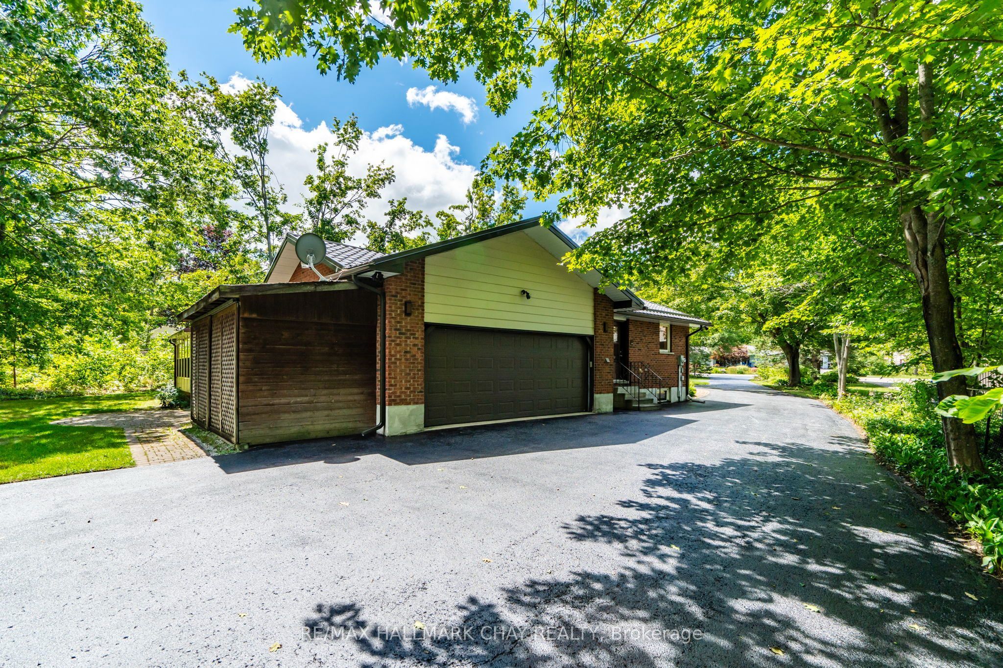 75 Cathedral Pines Road, Oro-Medonte, ON L4M 4Y8 photo 2