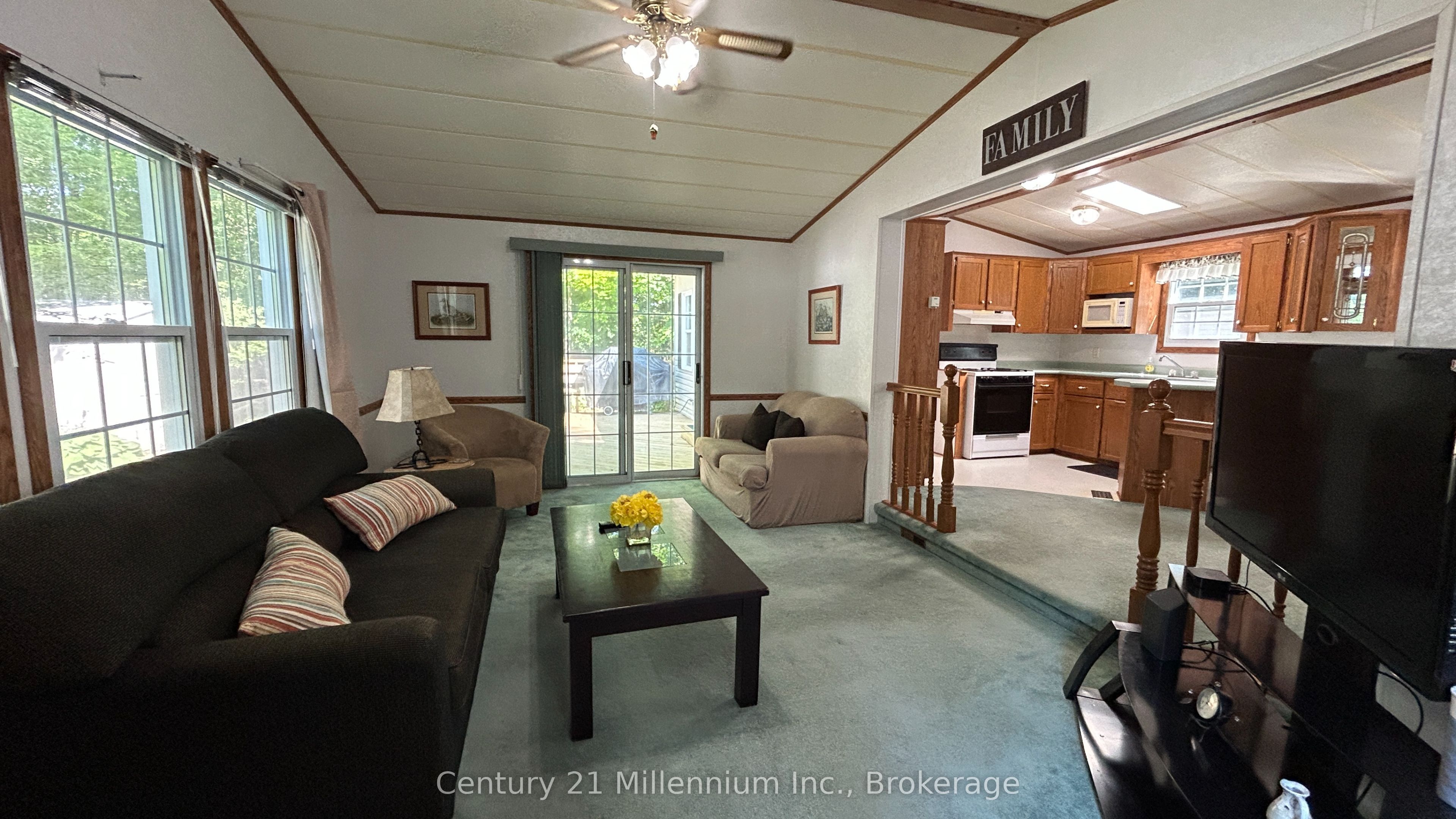 41 The Boardwalk, Wasaga Beach, ON L9Z 3A8 photo 2
